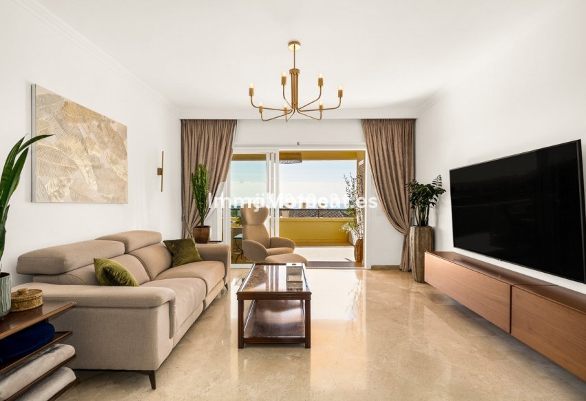 Resale - Apartment - Marbella - Elviria