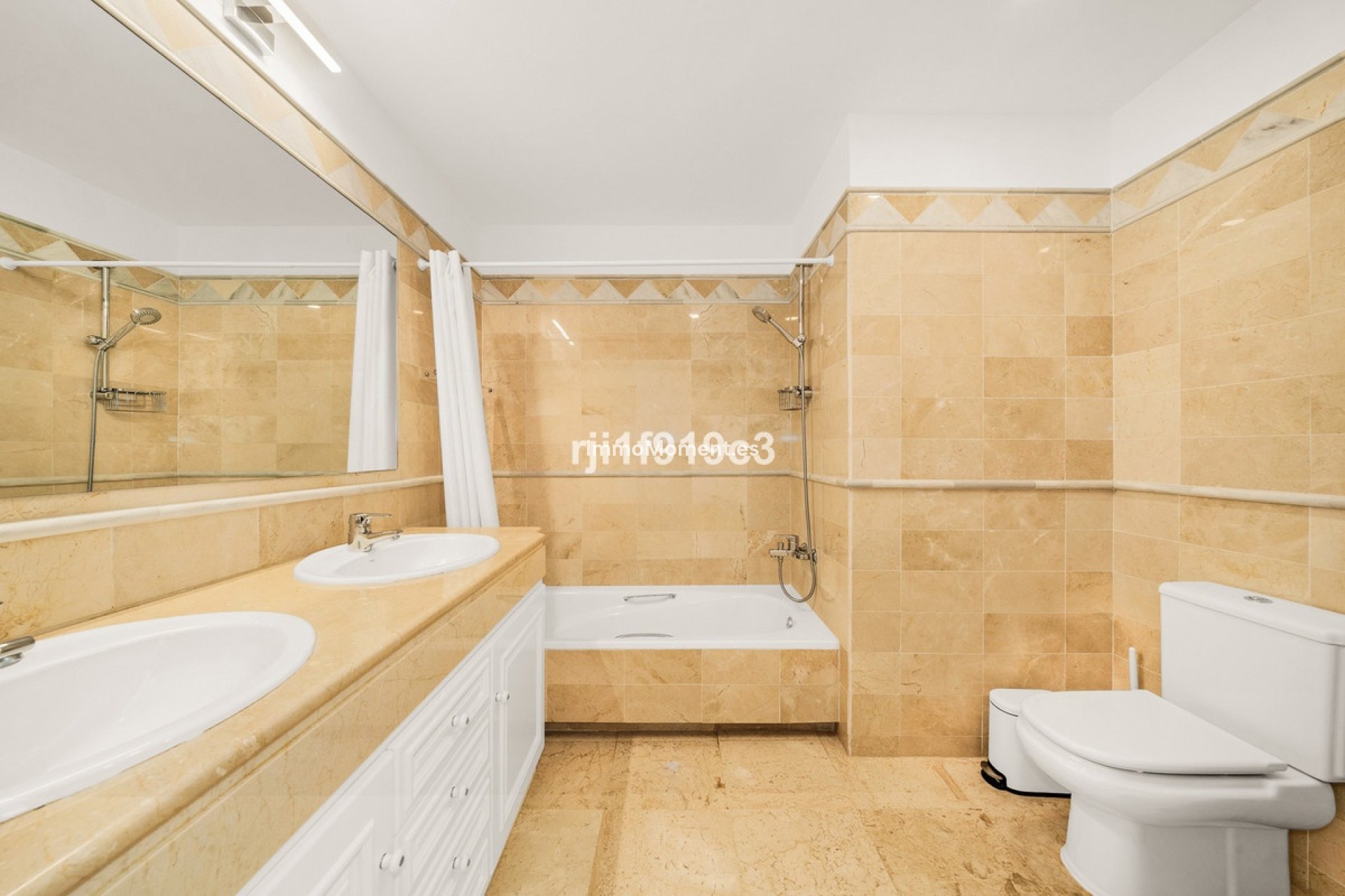 Resale - Apartment - Marbella - Elviria