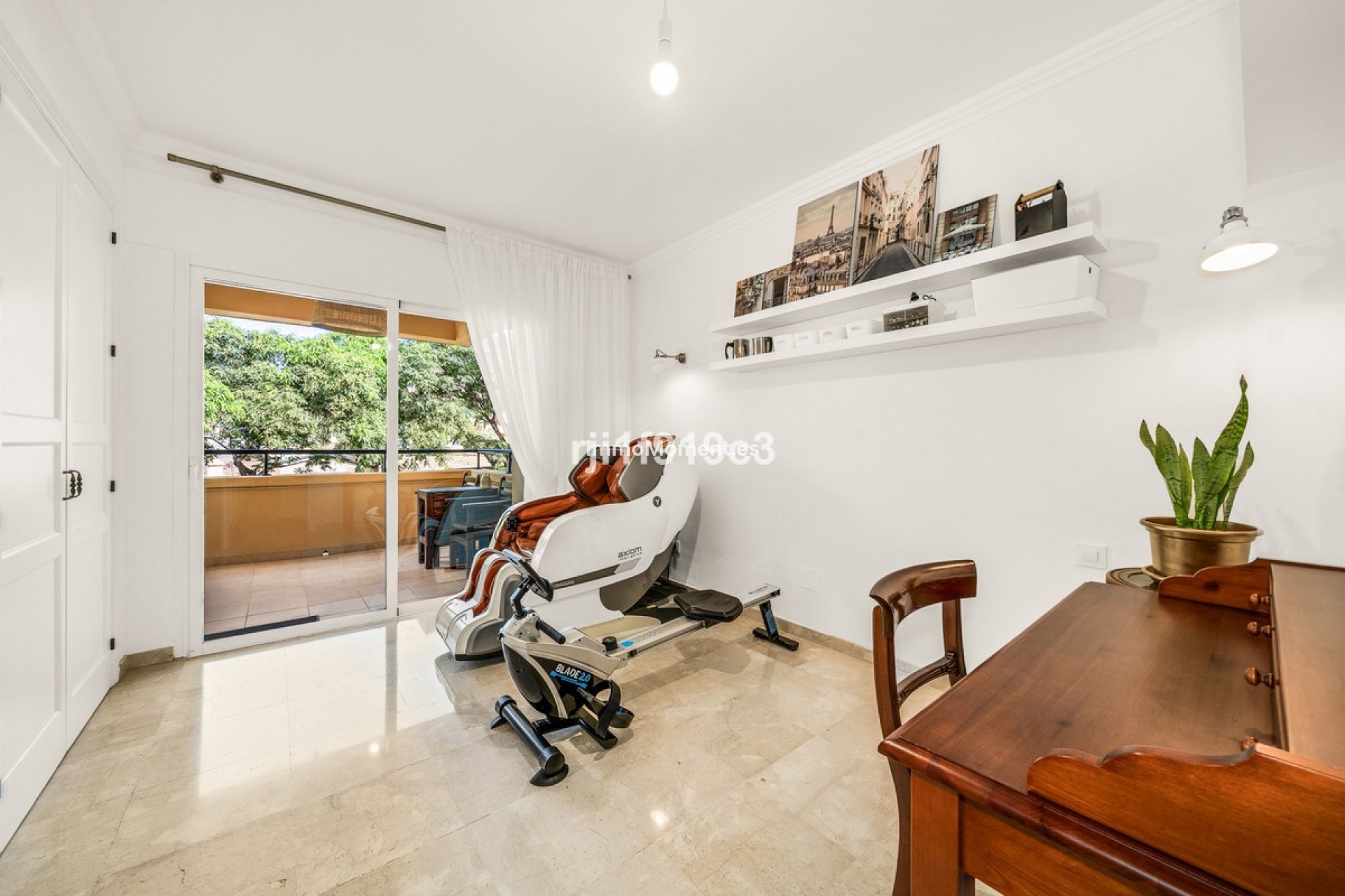 Resale - Apartment - Marbella - Elviria