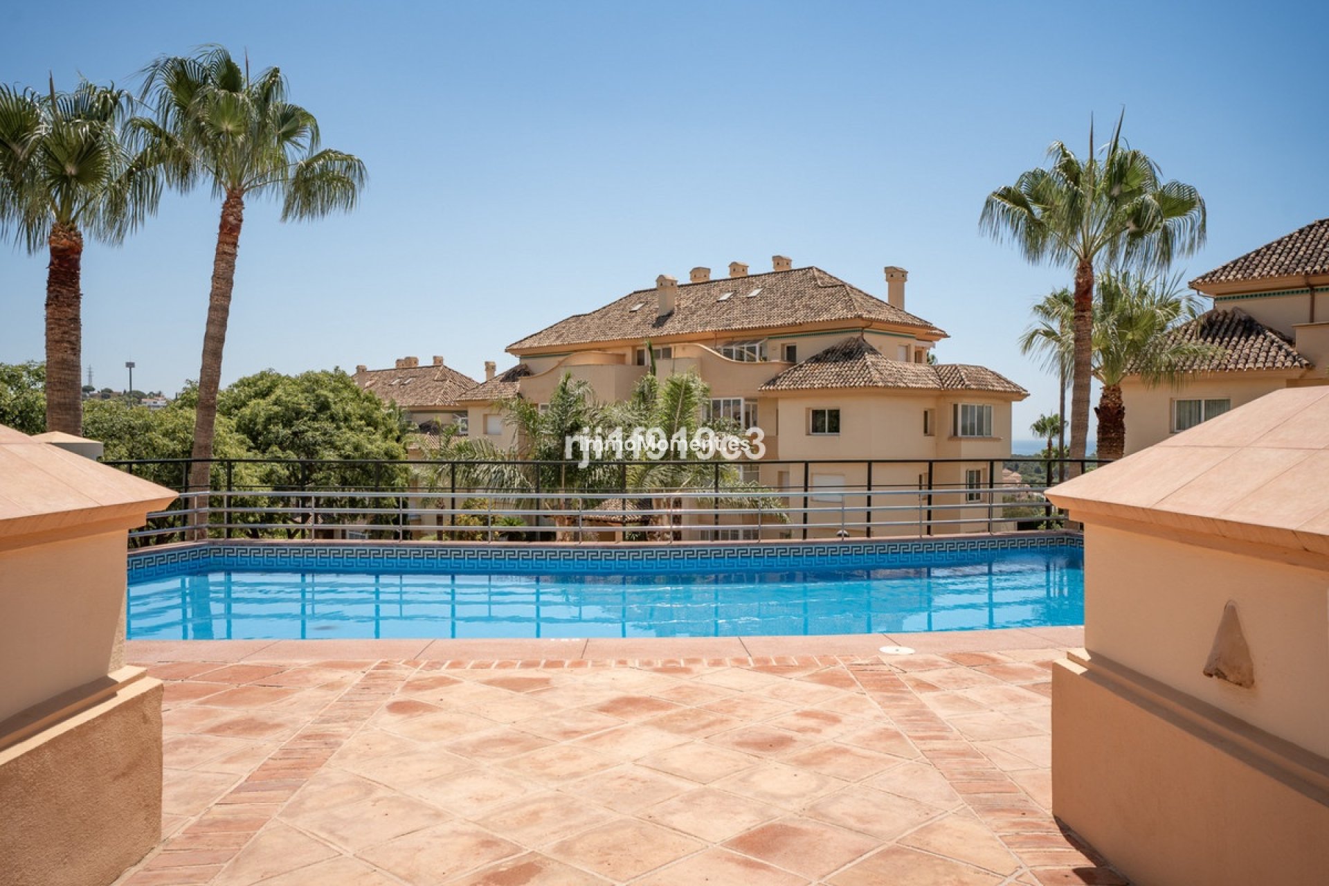 Resale - Apartment - Marbella - Elviria