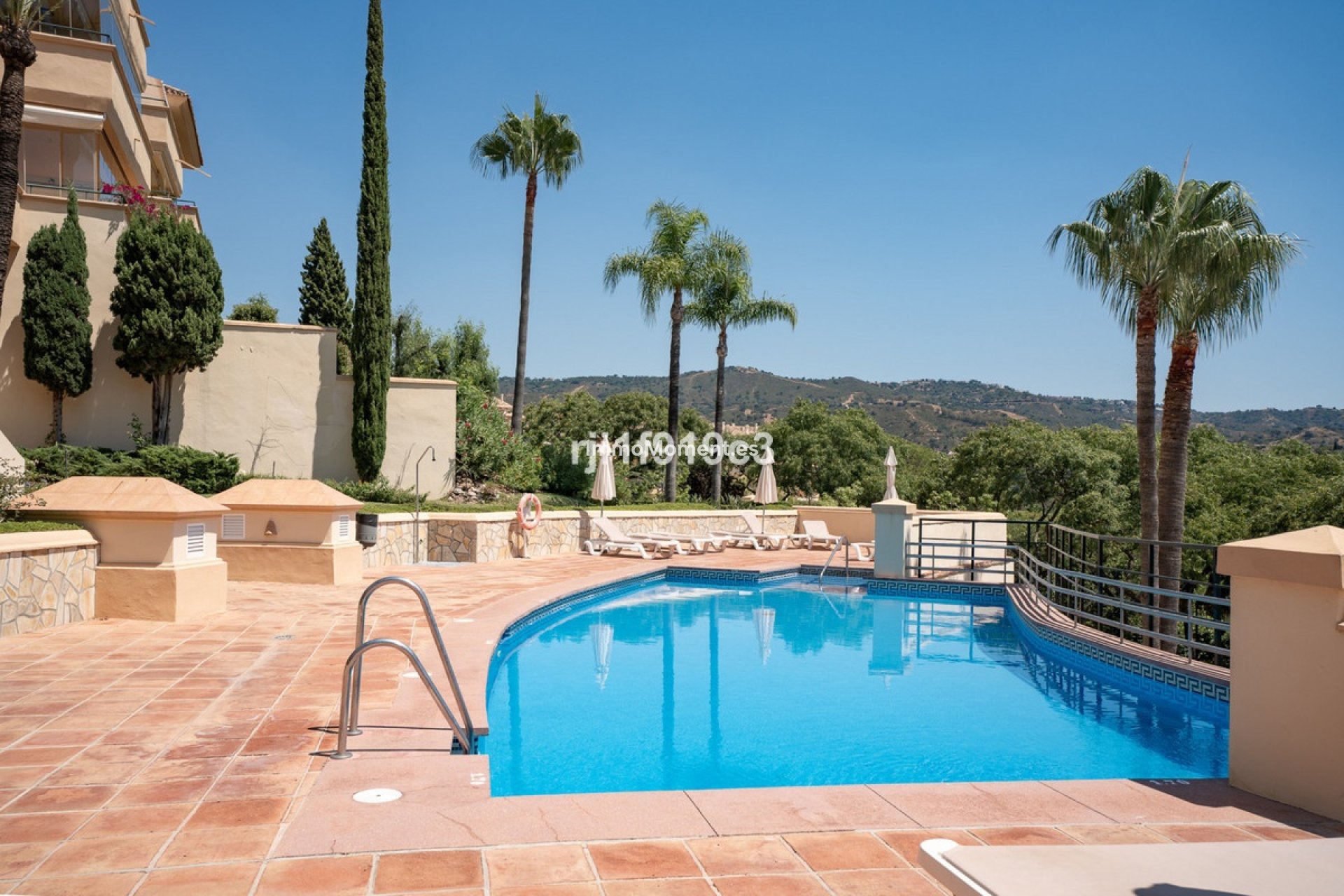 Resale - Apartment - Marbella - Elviria