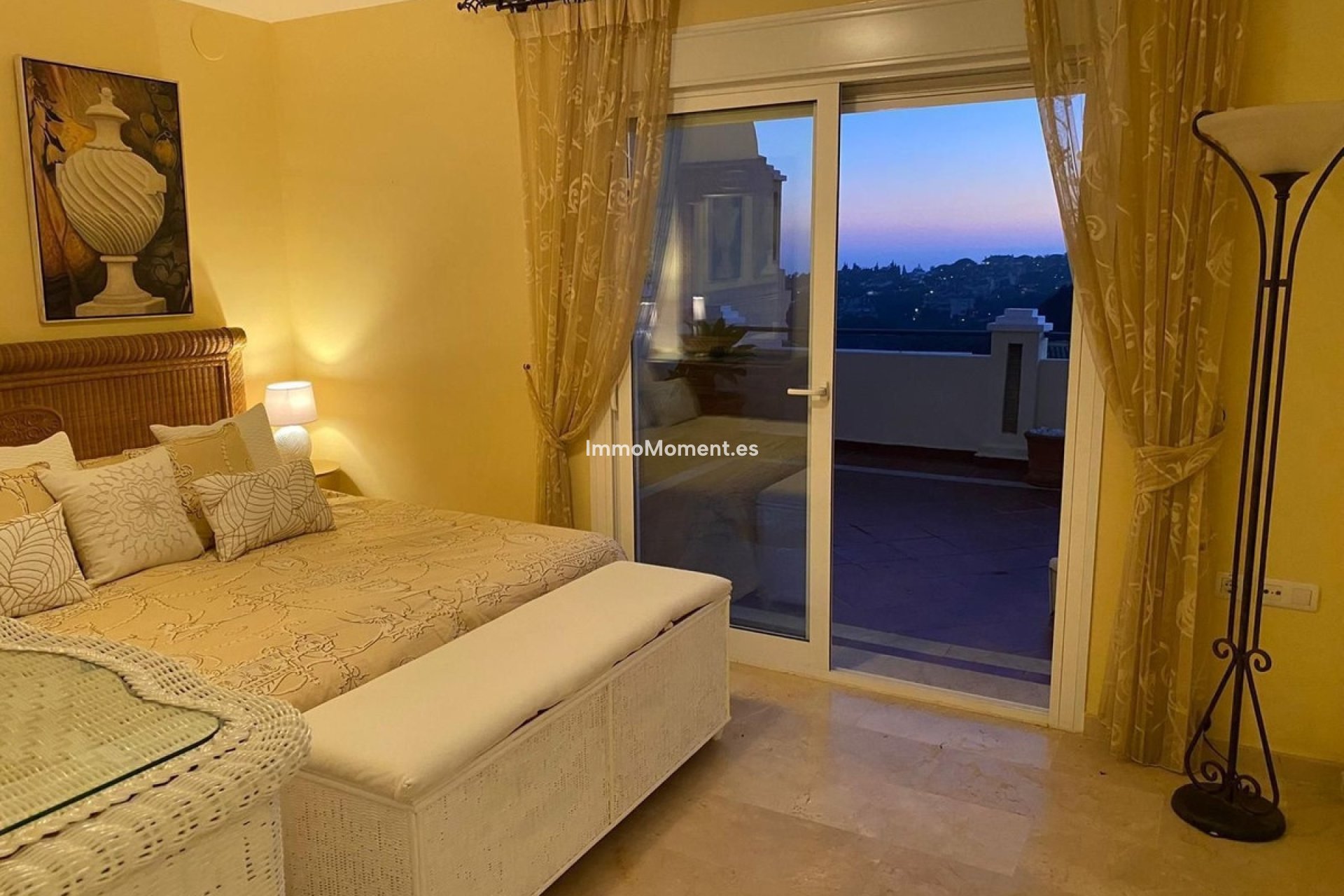Resale - Apartment - Marbella - Elviria