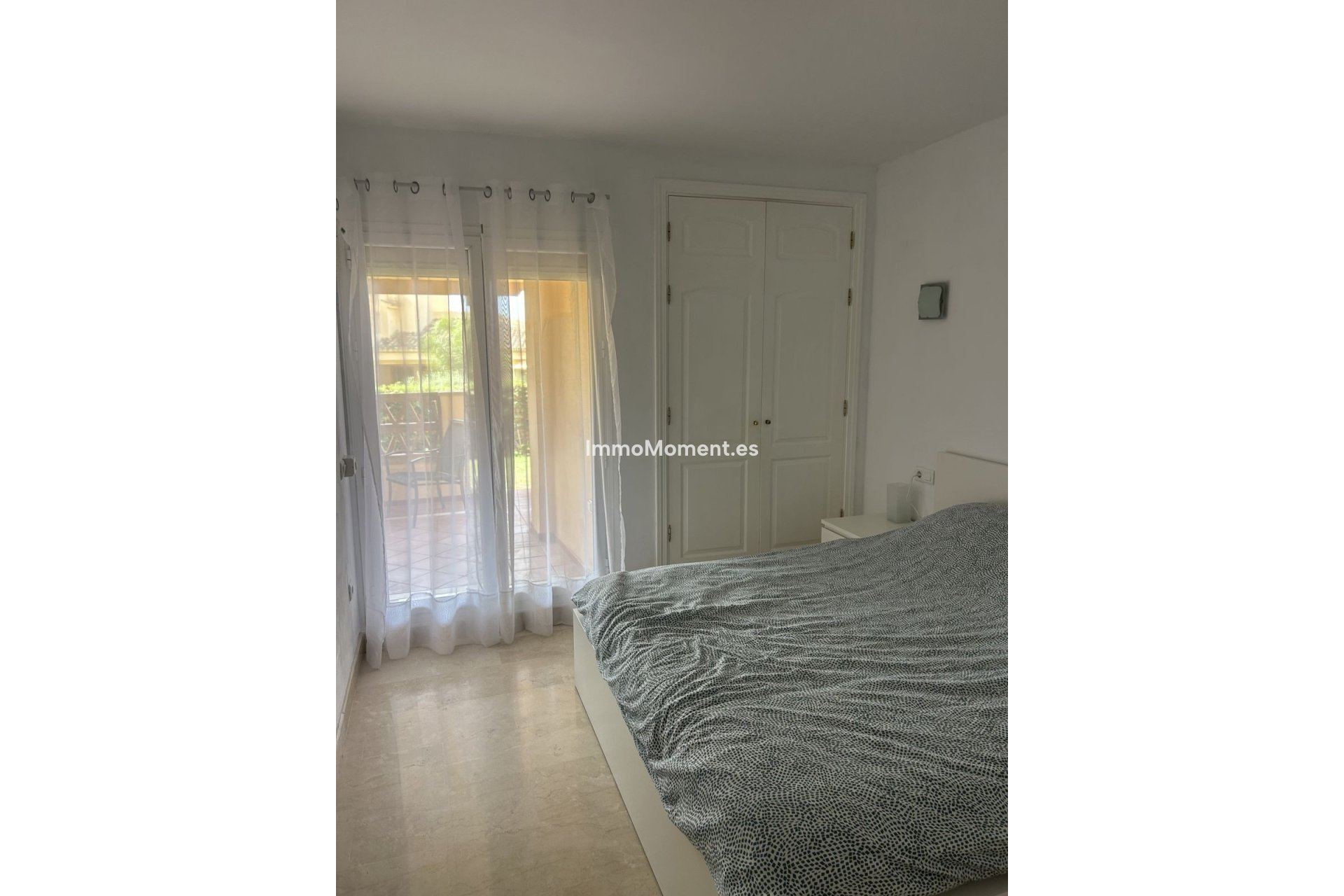 Resale - Apartment - Marbella - Elviria