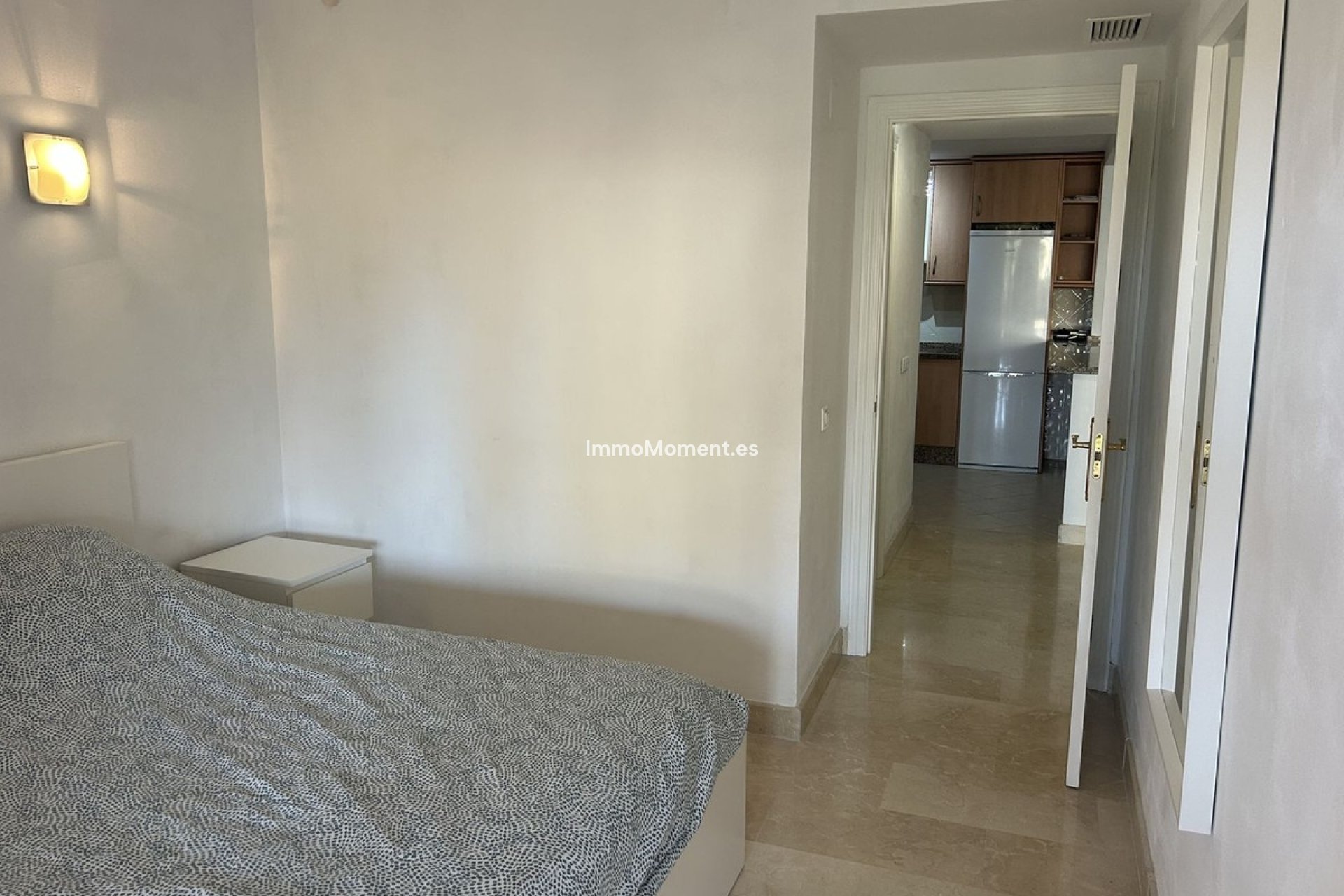 Resale - Apartment - Marbella - Elviria