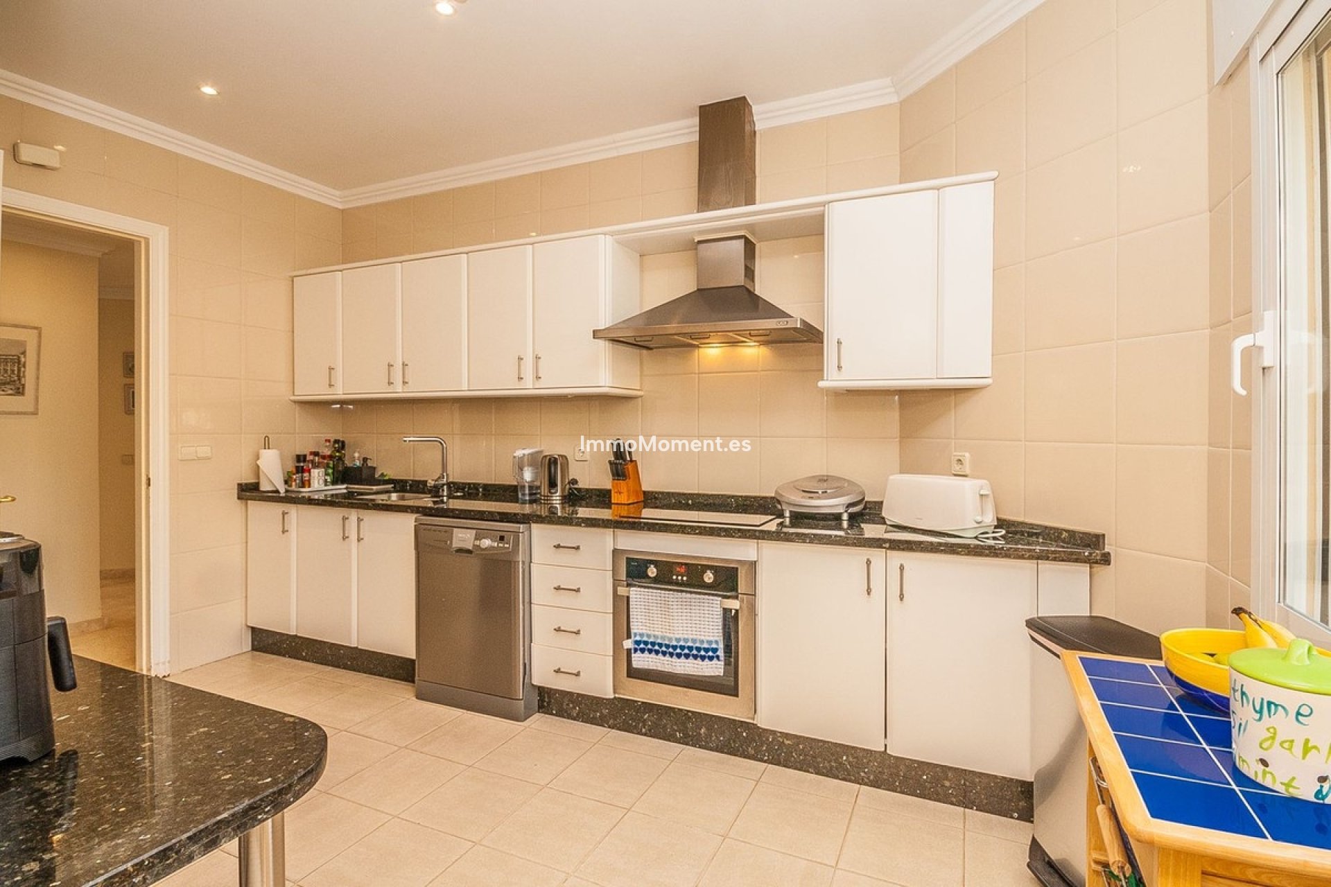 Resale - Apartment - Marbella - Elviria