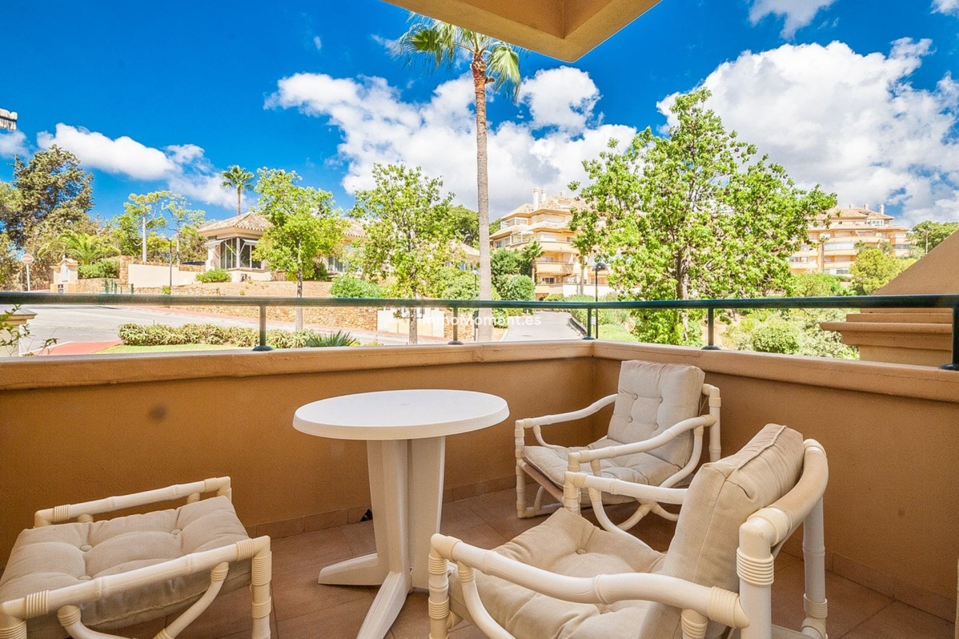 Resale - Apartment - Marbella - Elviria