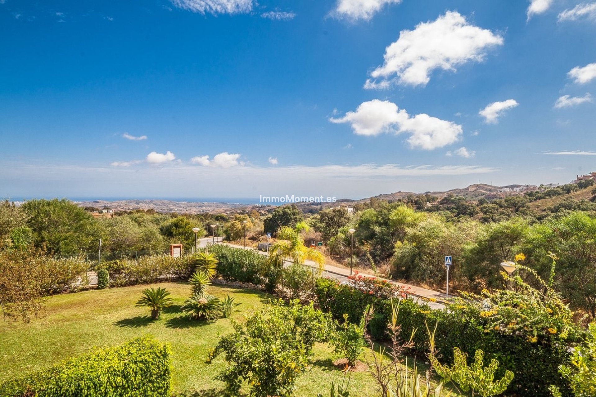 Resale - Apartment - Marbella - Elviria