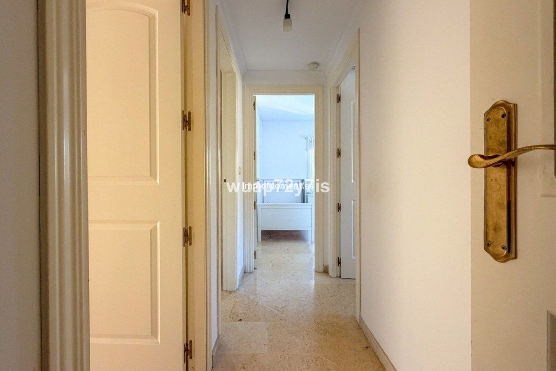 Resale - Apartment - Marbella - Elviria