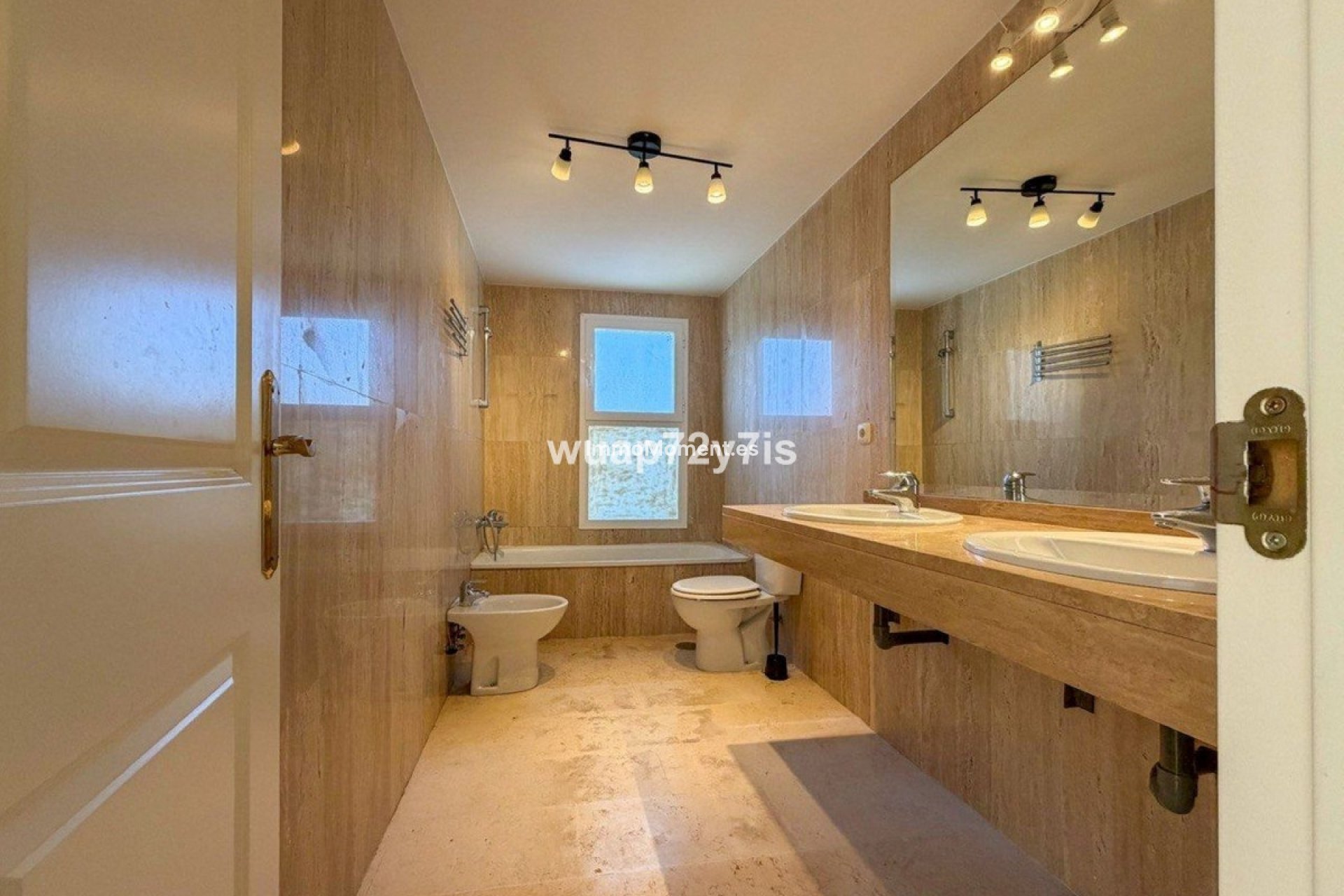 Resale - Apartment - Marbella - Elviria