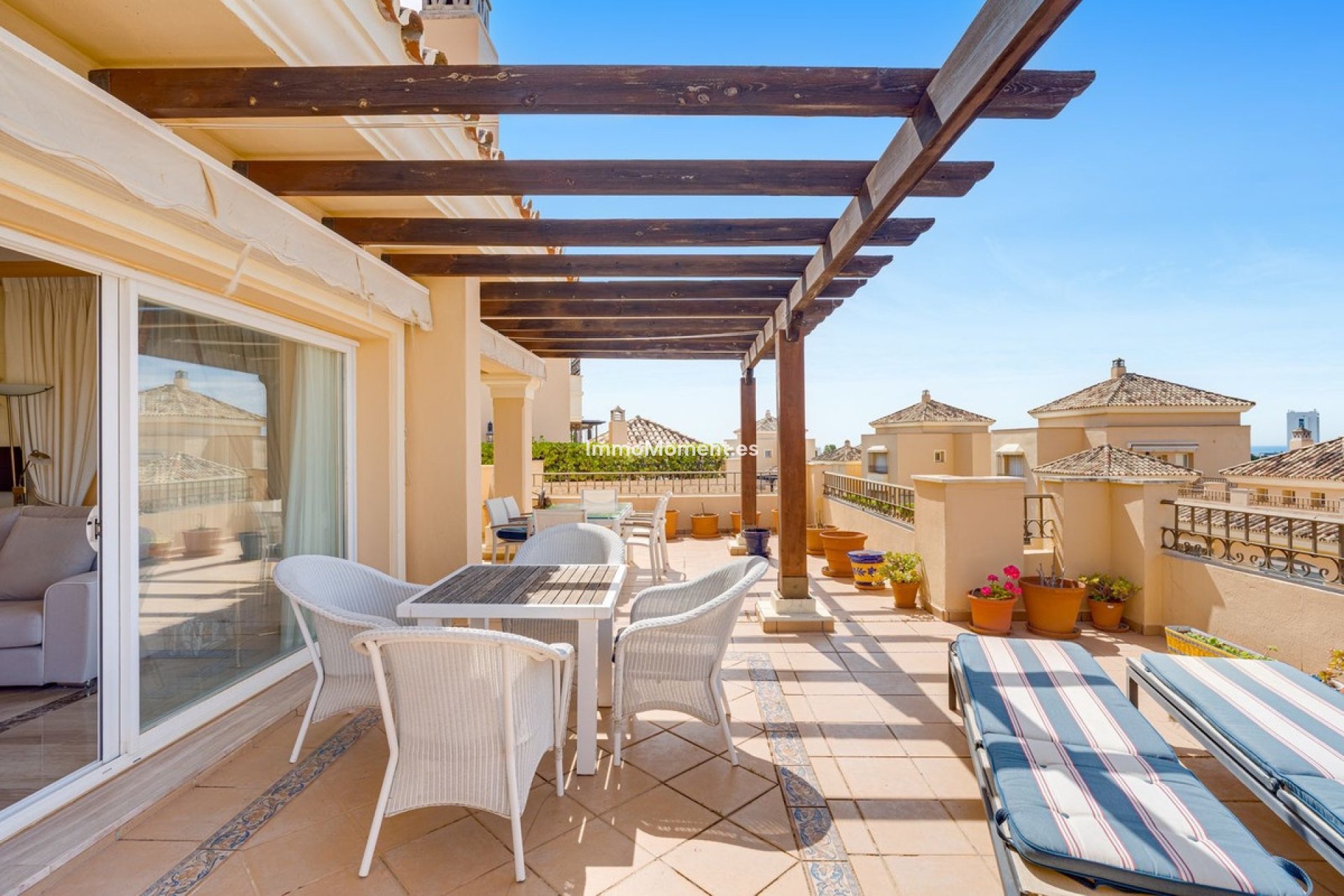 Resale - Apartment - Marbella - Elviria