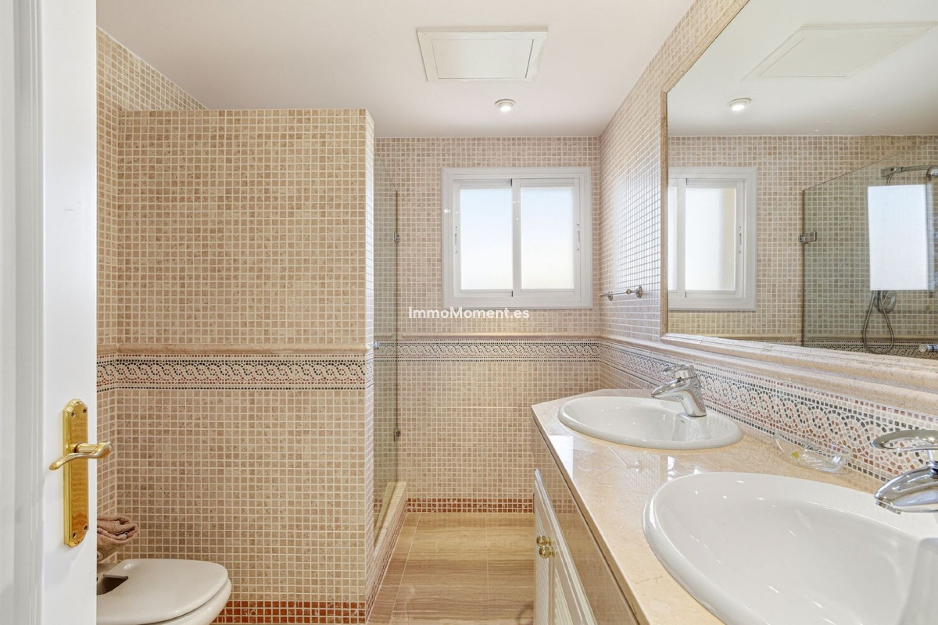 Resale - Apartment - Marbella - Elviria