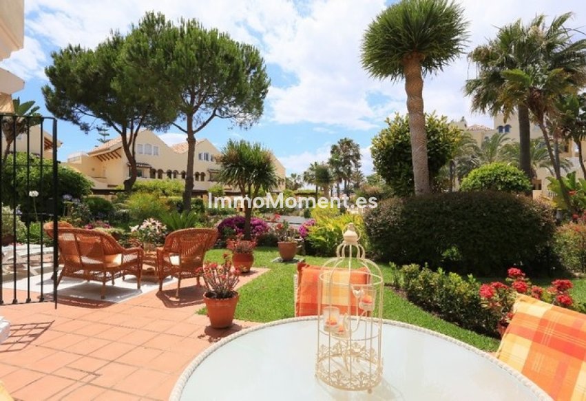 Resale - Apartment - Marbella - Elviria
