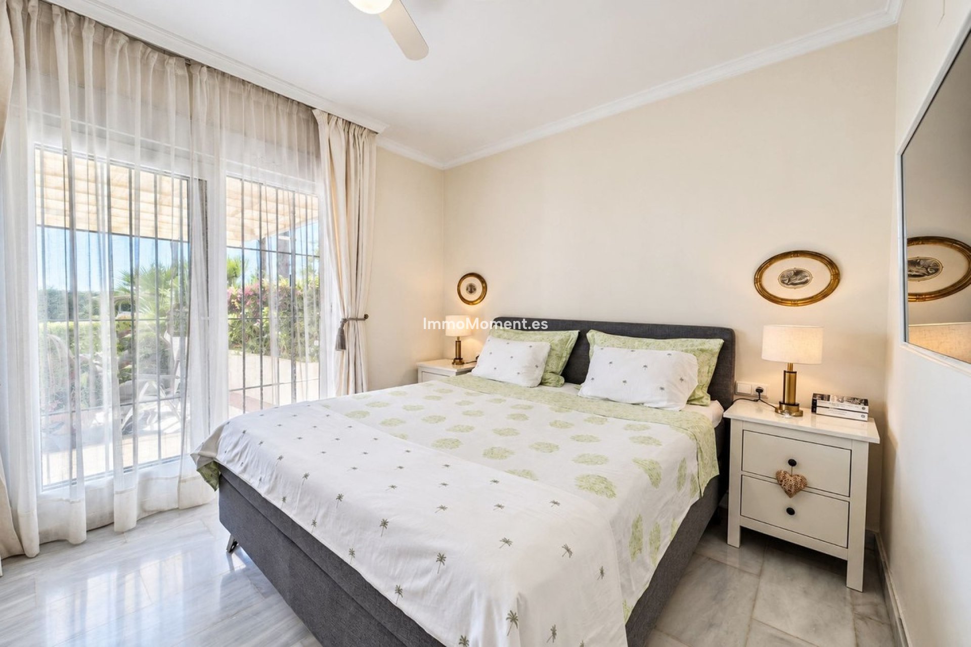 Resale - Apartment - Marbella - Elviria