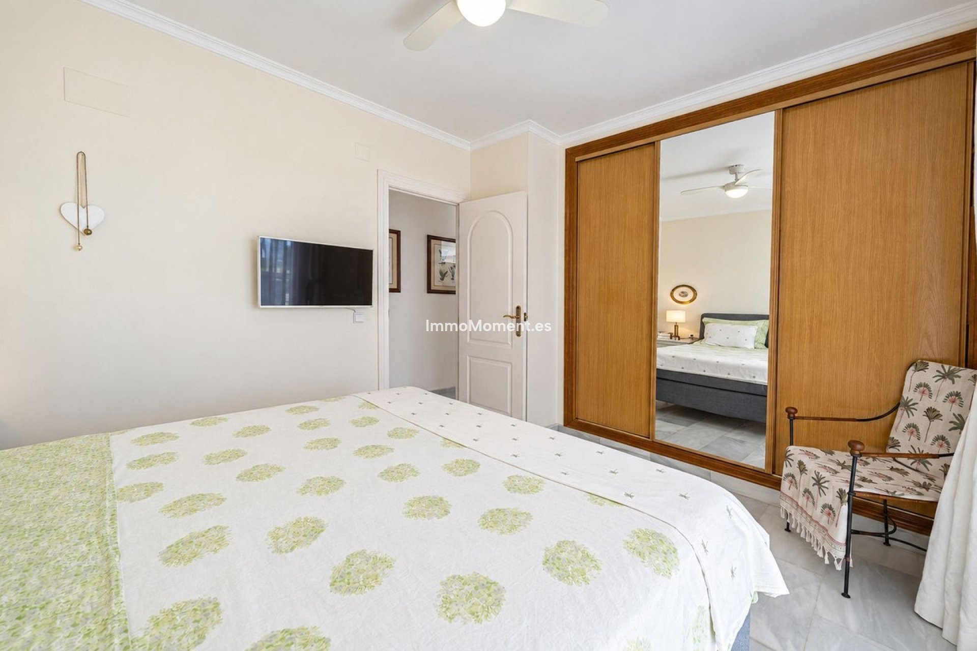 Resale - Apartment - Marbella - Elviria