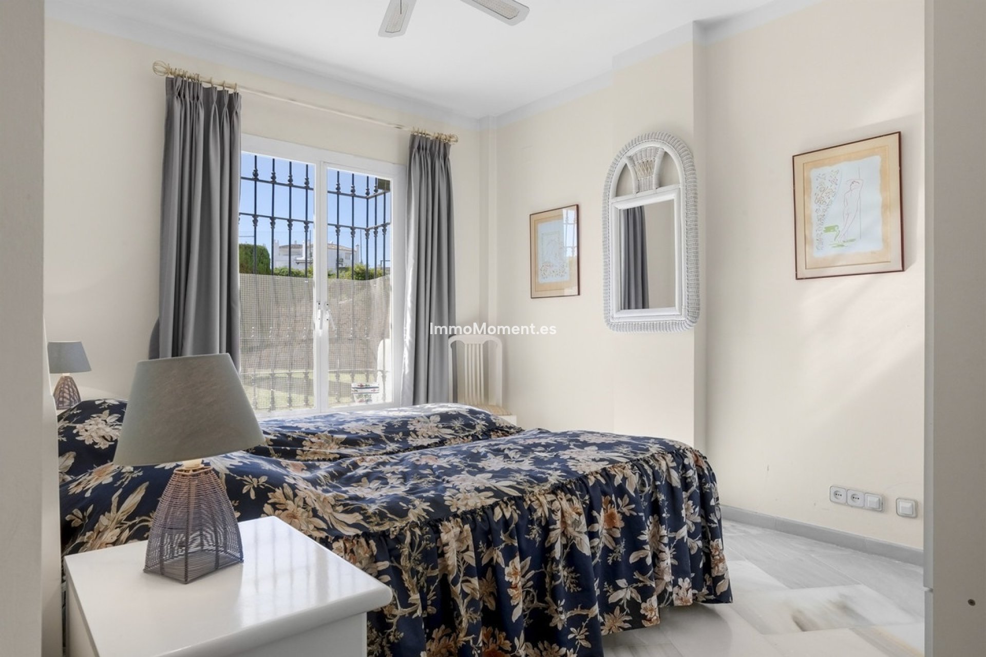 Resale - Apartment - Marbella - Elviria