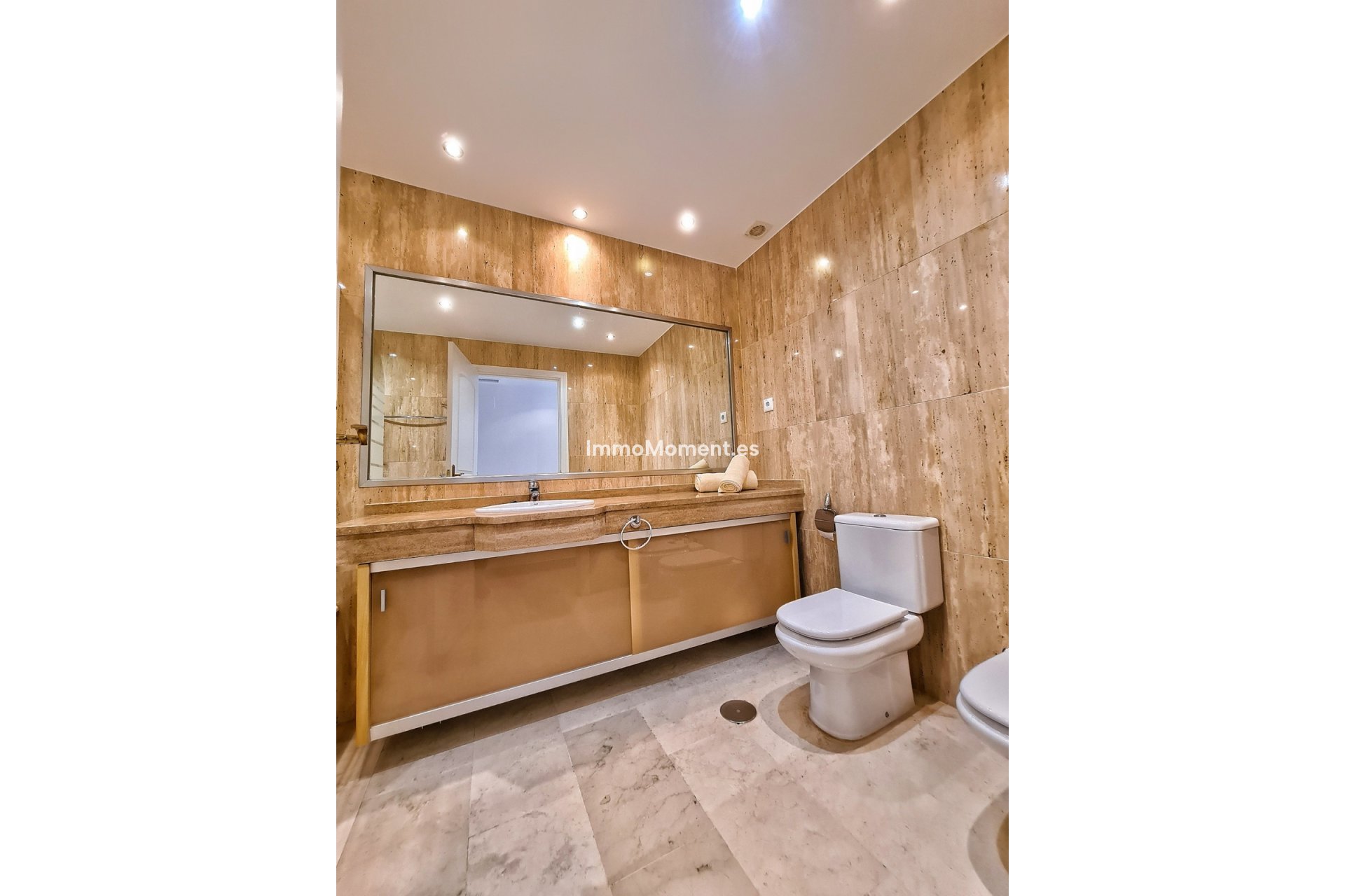 Resale - Apartment - Marbella - Elviria