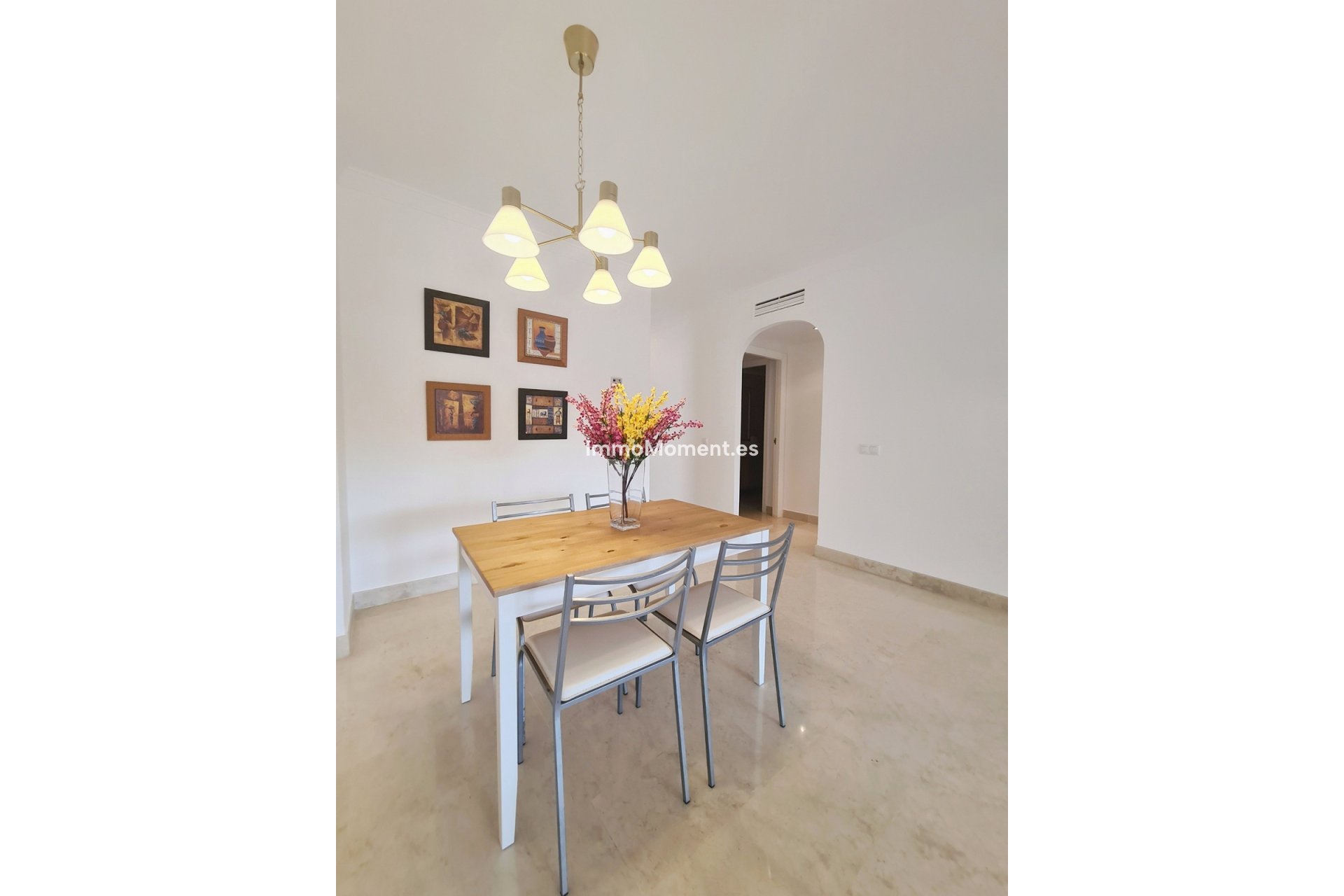 Resale - Apartment - Marbella - Elviria