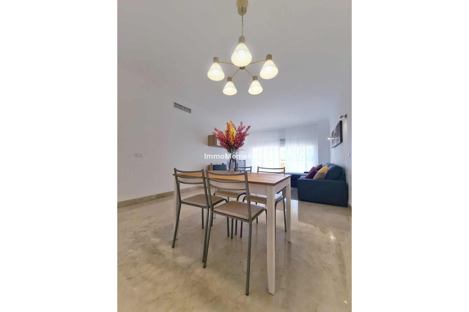 Resale - Apartment - Marbella - Elviria