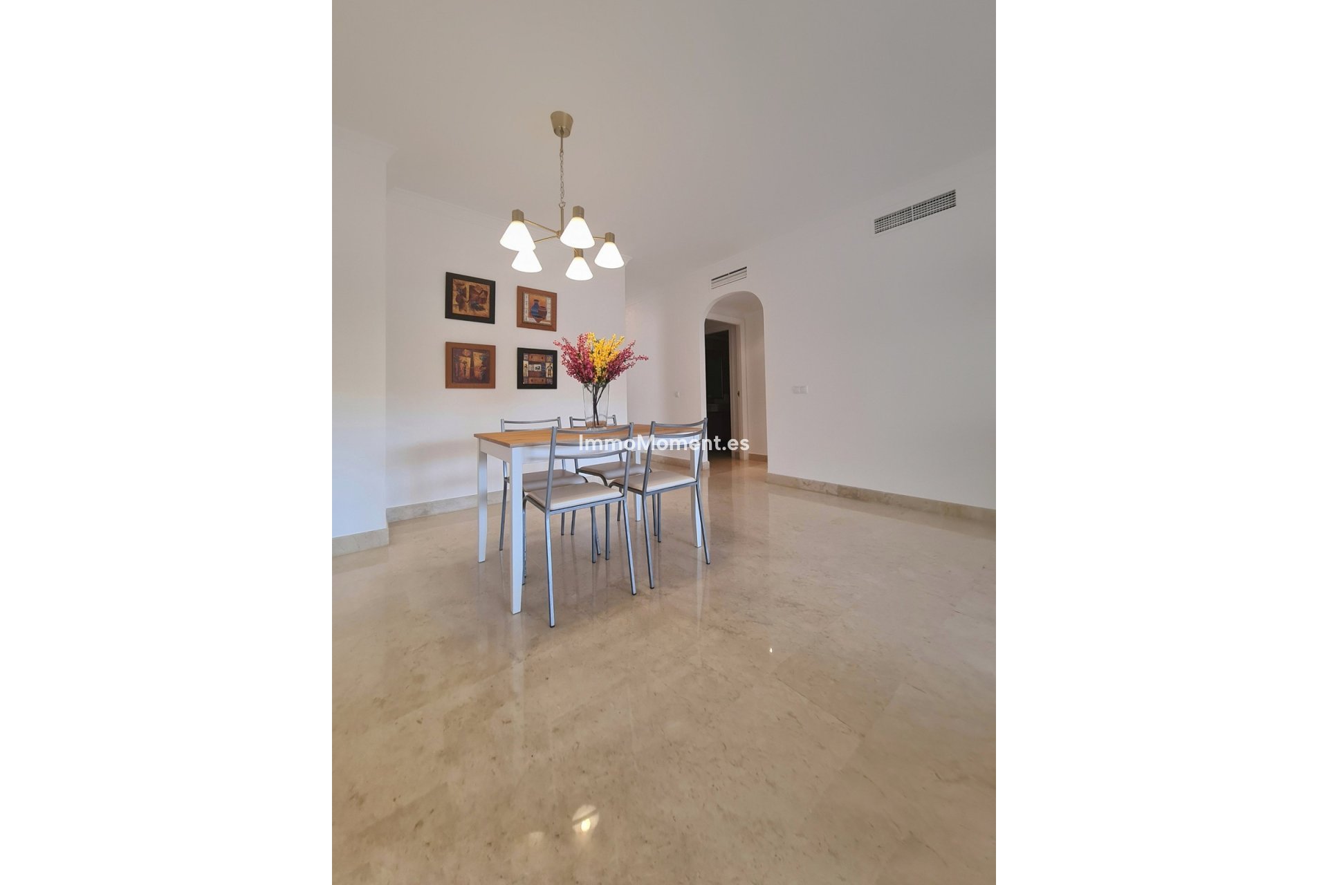 Resale - Apartment - Marbella - Elviria
