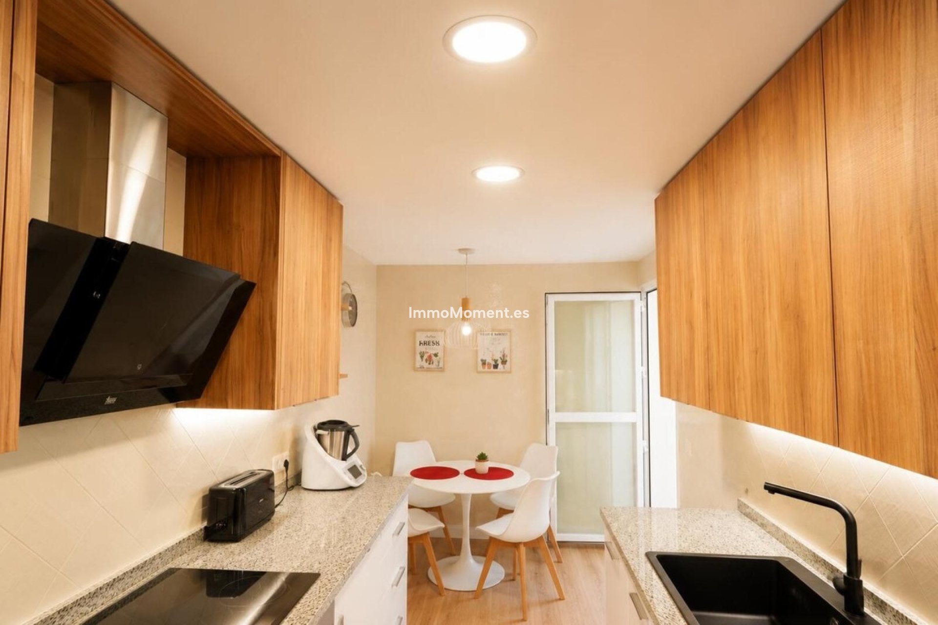 Resale - Apartment - Marbella - Elviria
