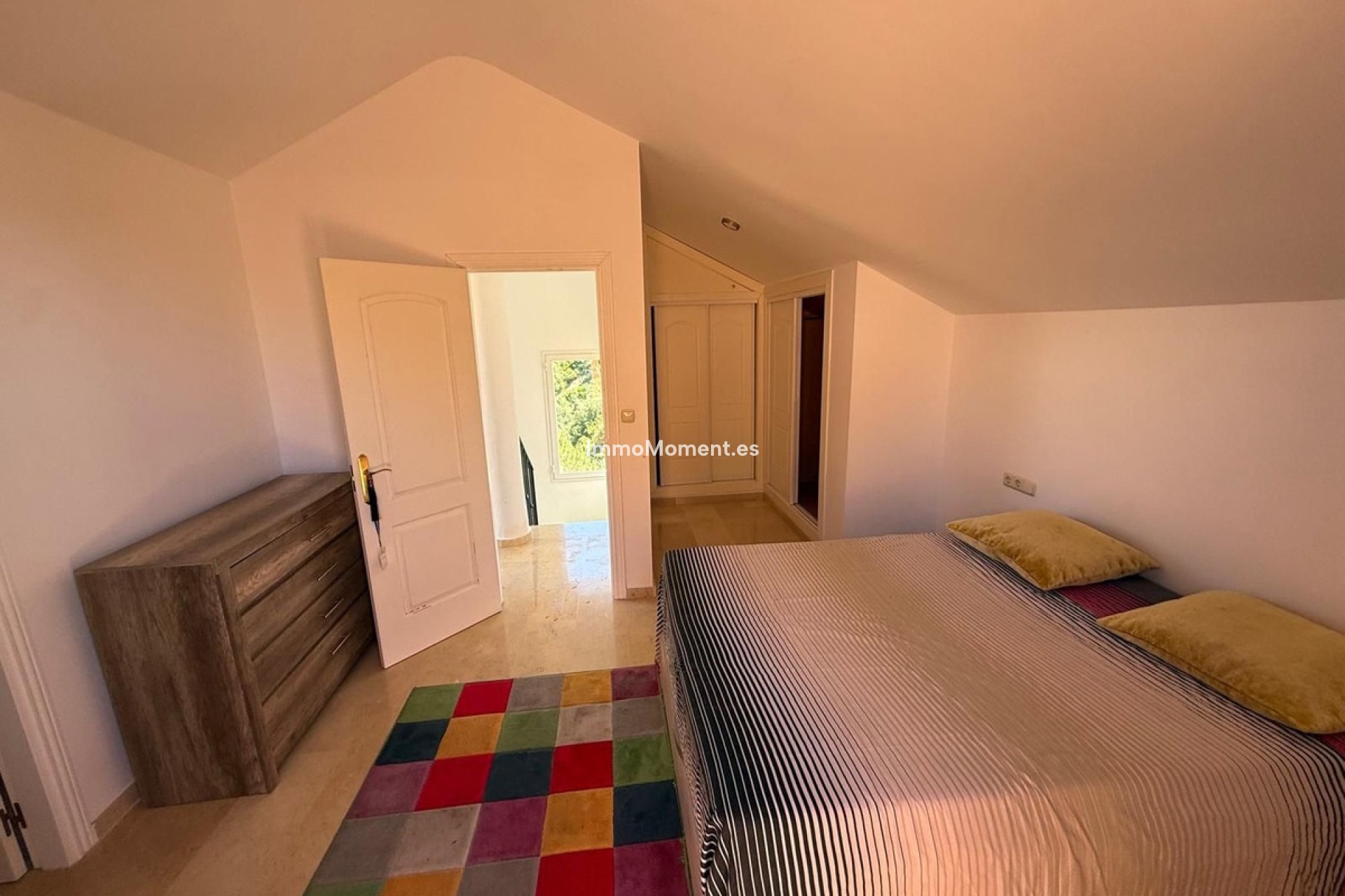Resale - Apartment - Marbella - Elviria