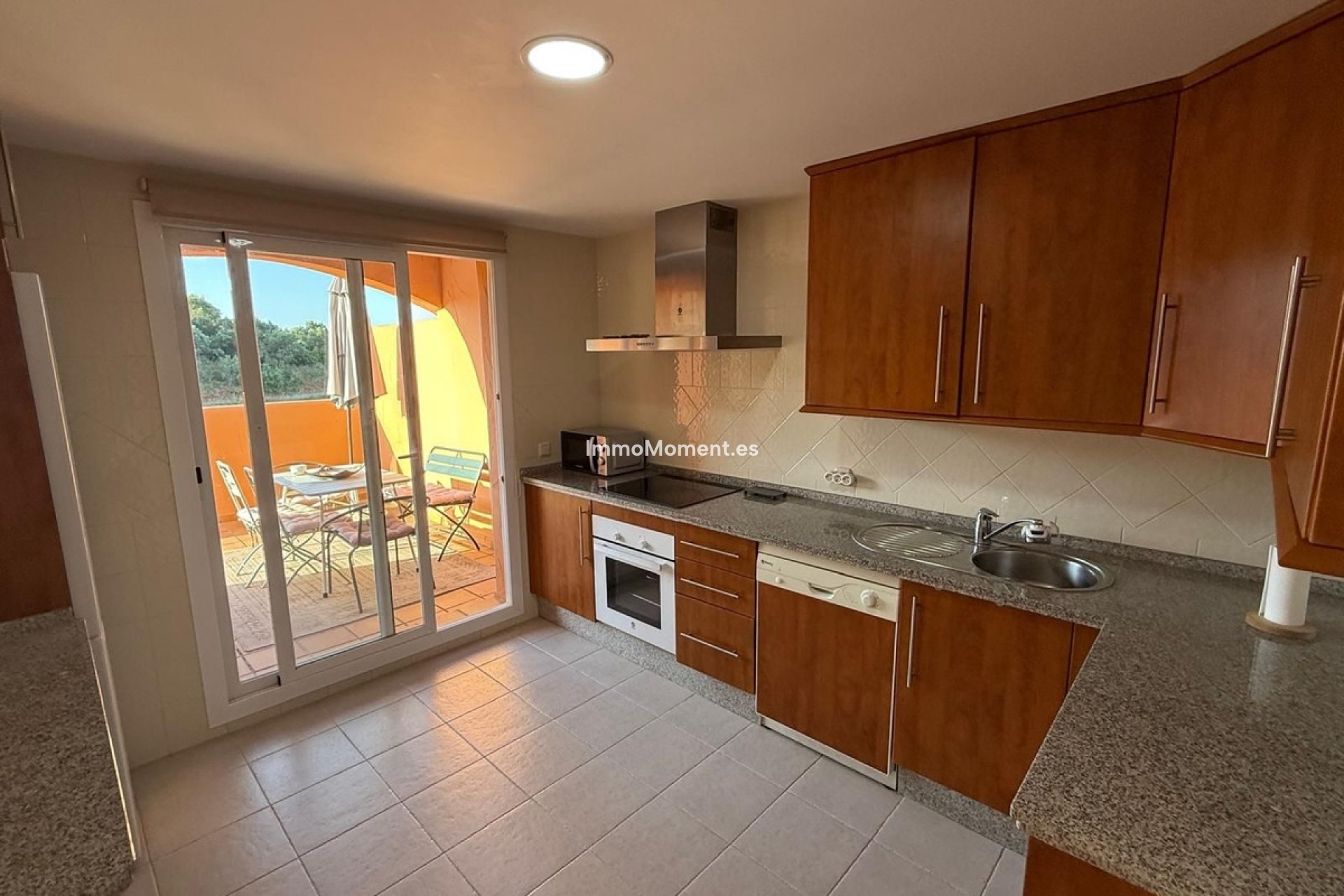 Resale - Apartment - Marbella - Elviria