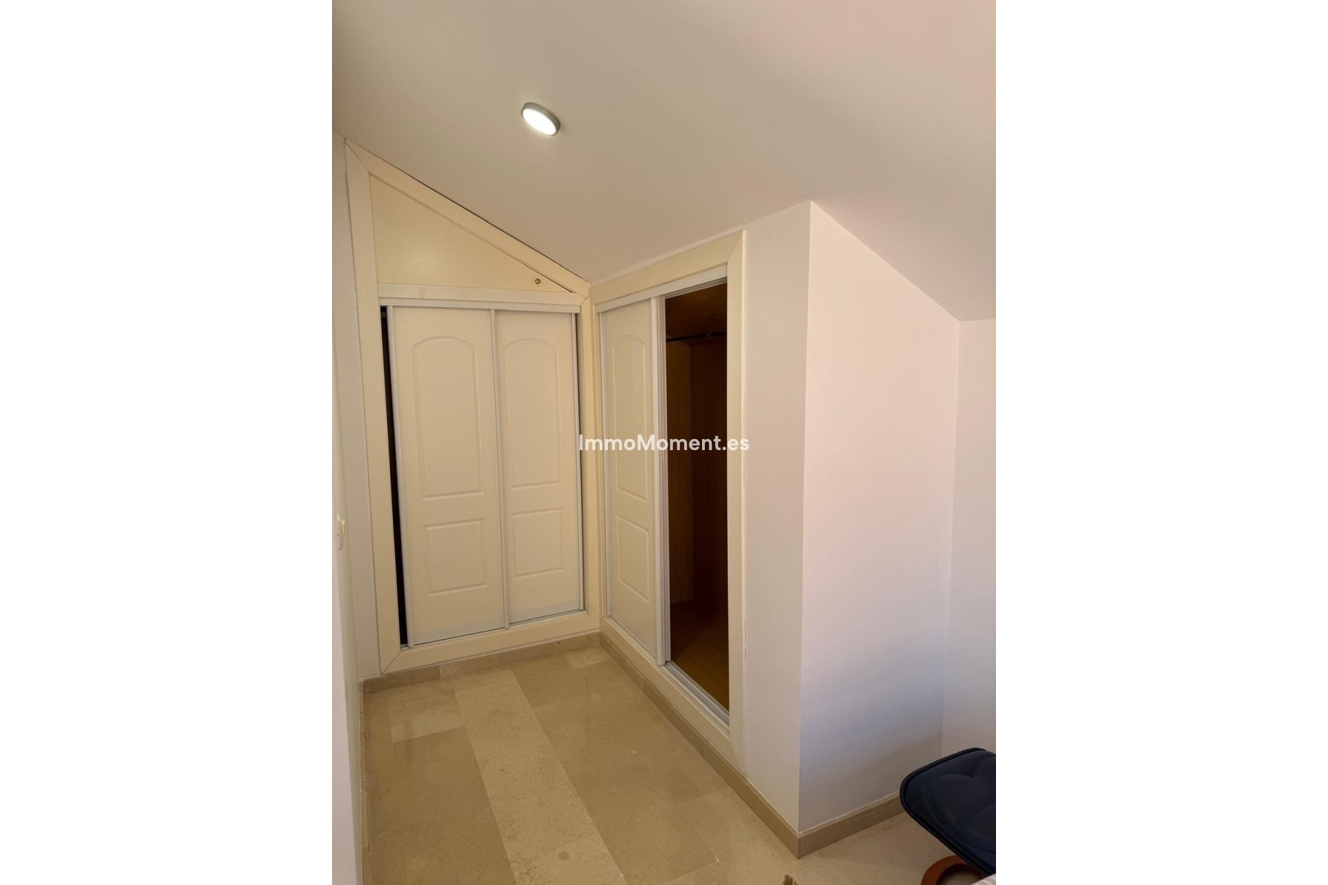 Resale - Apartment - Marbella - Elviria