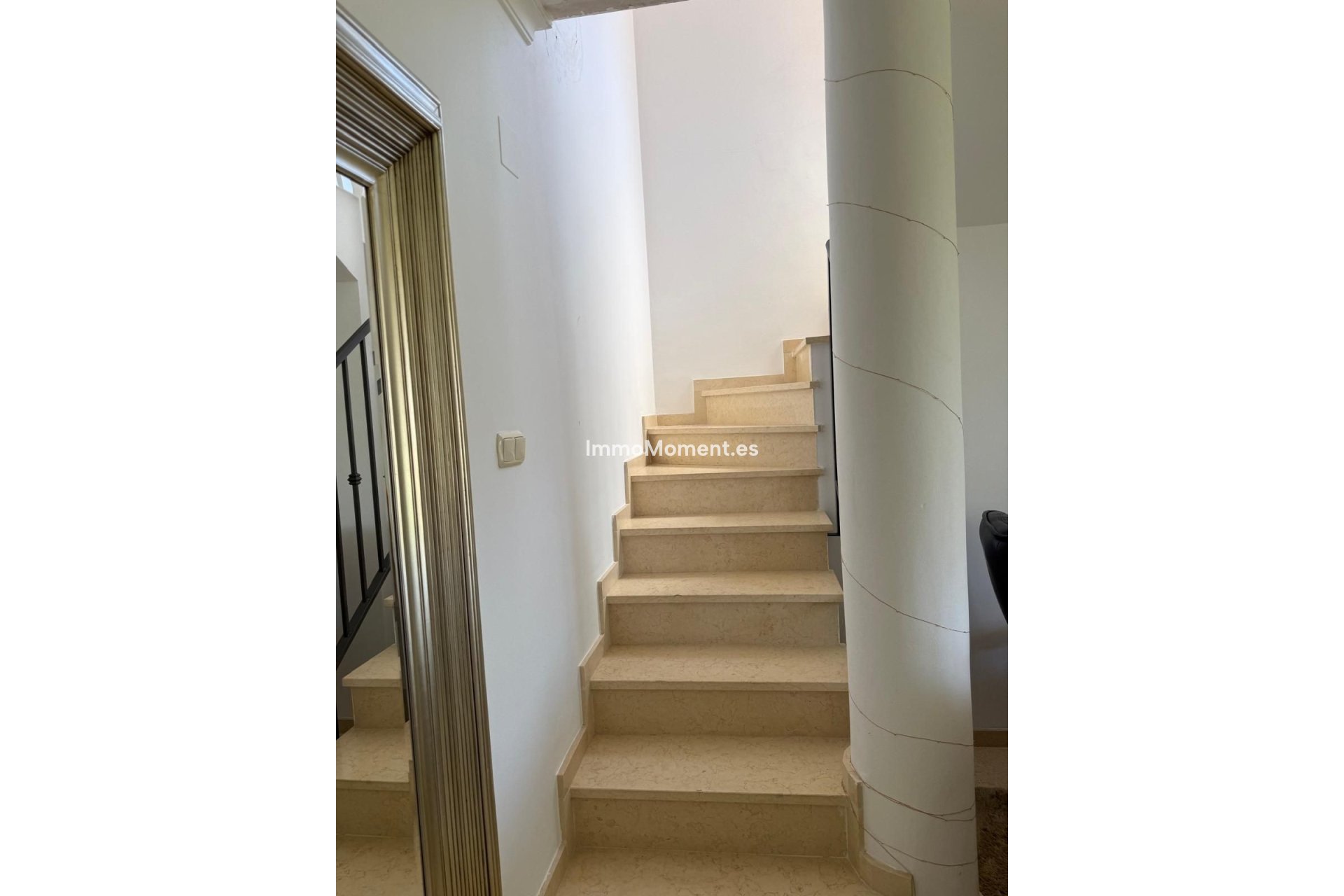 Resale - Apartment - Marbella - Elviria