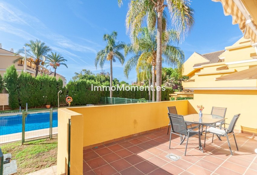Resale - Apartment - Marbella - Elviria