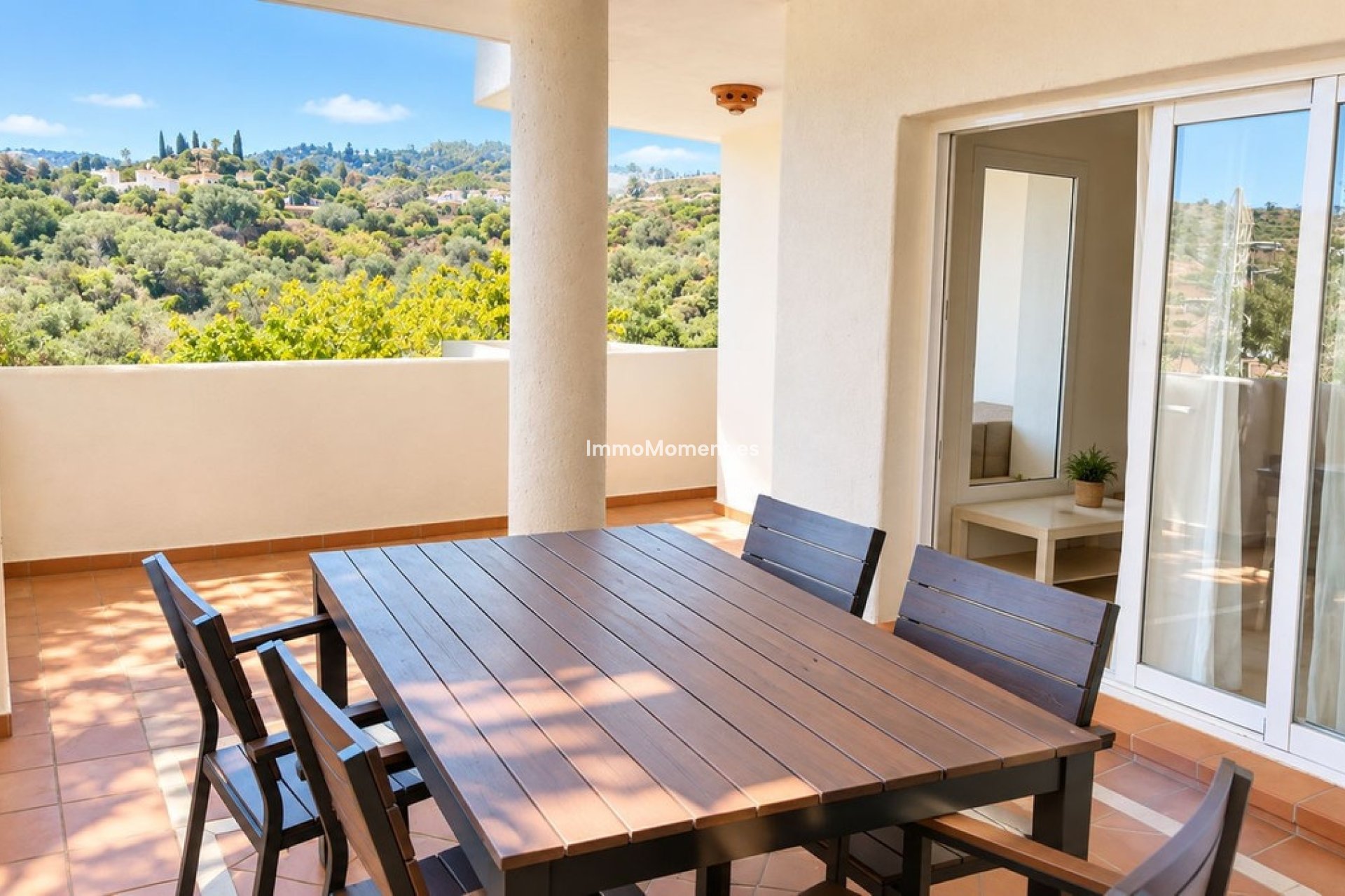 Resale - Apartment - Marbella - Elviria