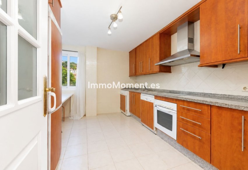 Resale - Apartment - Marbella - Elviria