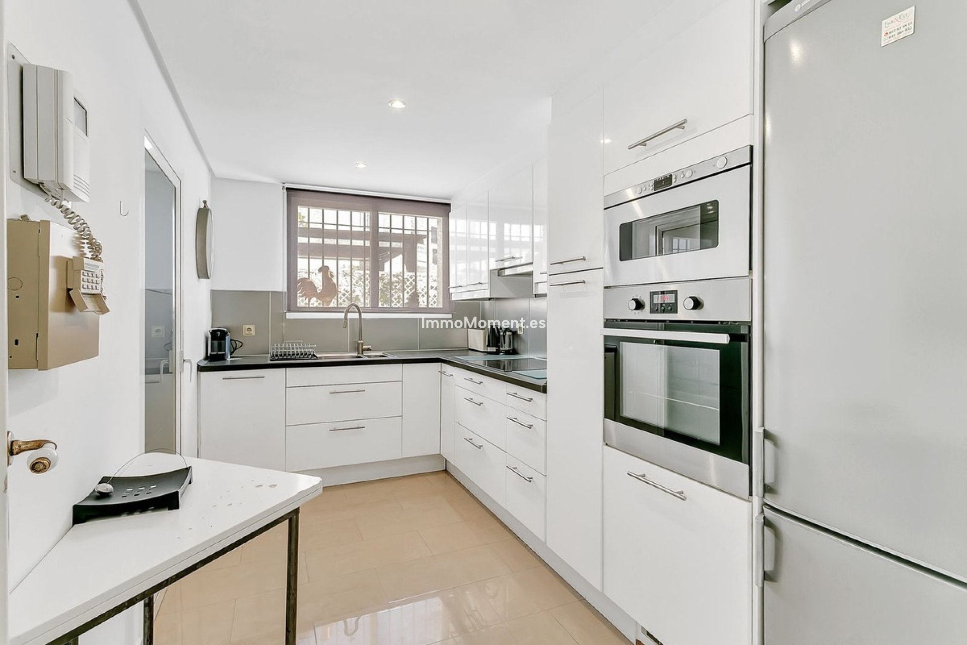 Resale - Apartment - Marbella - Elviria