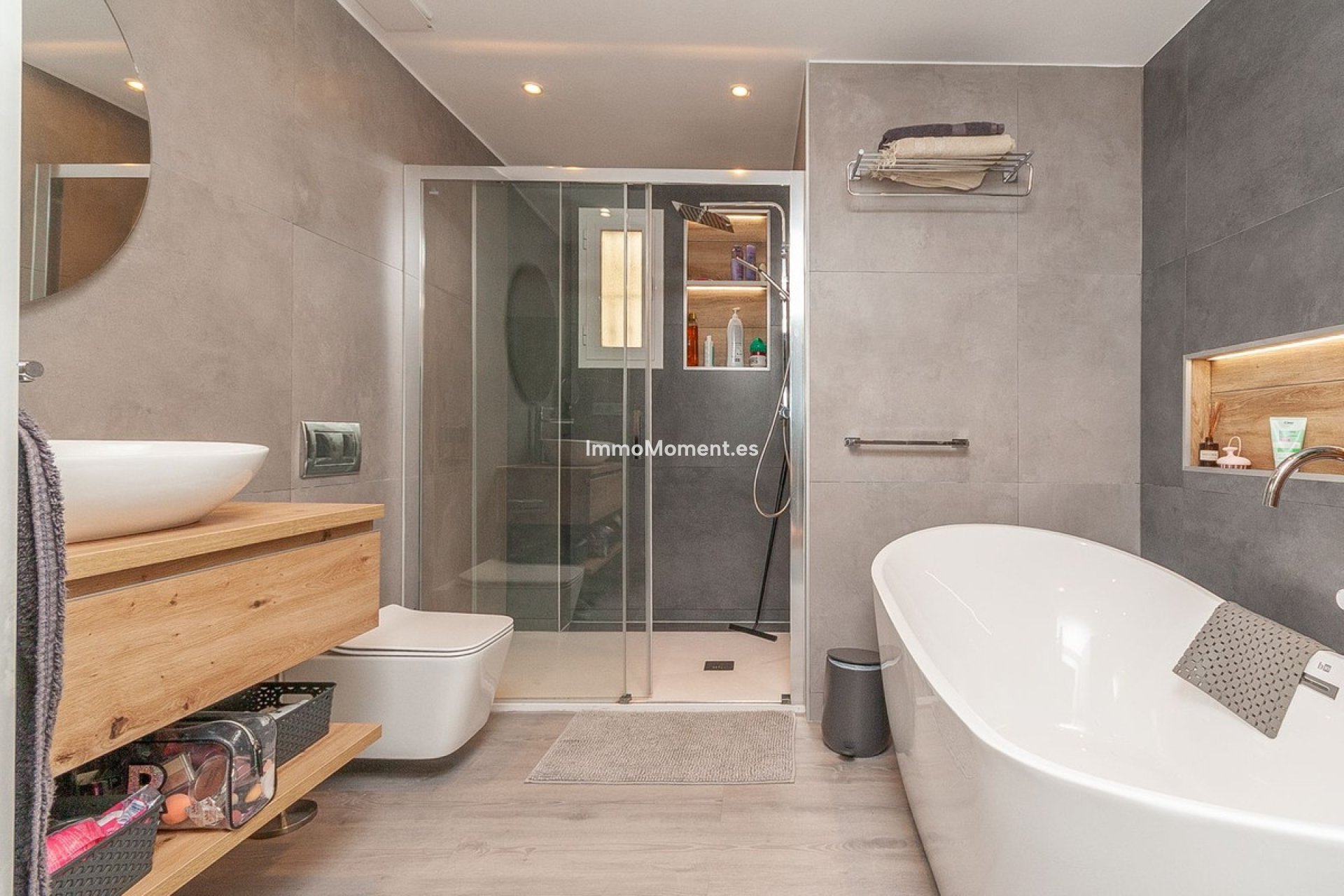 Resale - Apartment - Marbella - Elviria