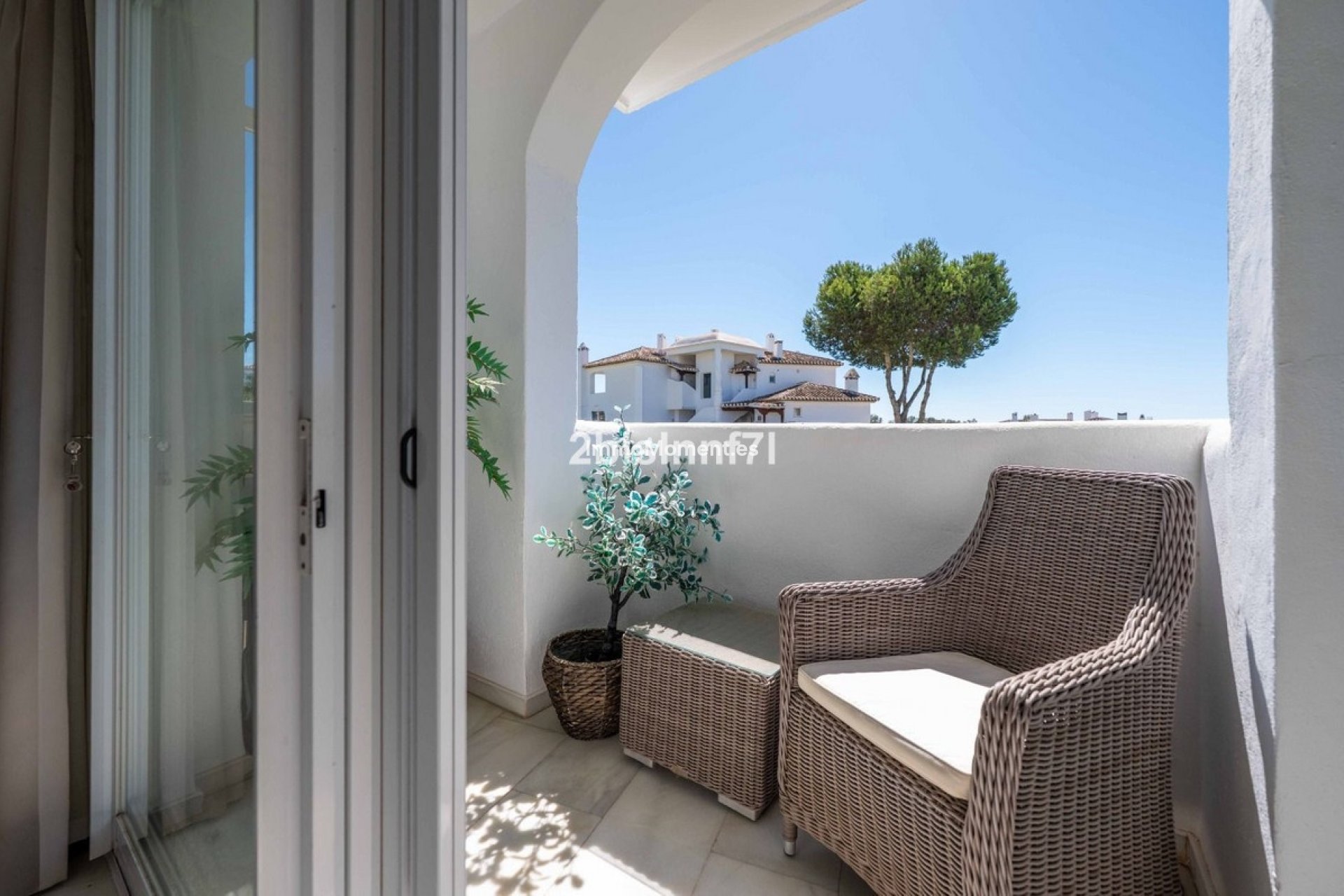 Resale - Apartment - Marbella - Elviria