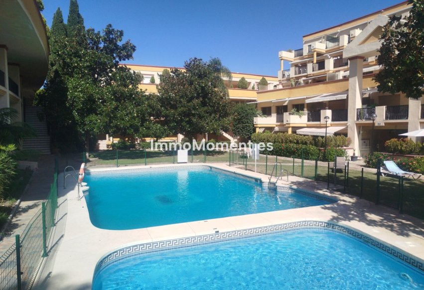Resale - Apartment - Marbella - Elviria