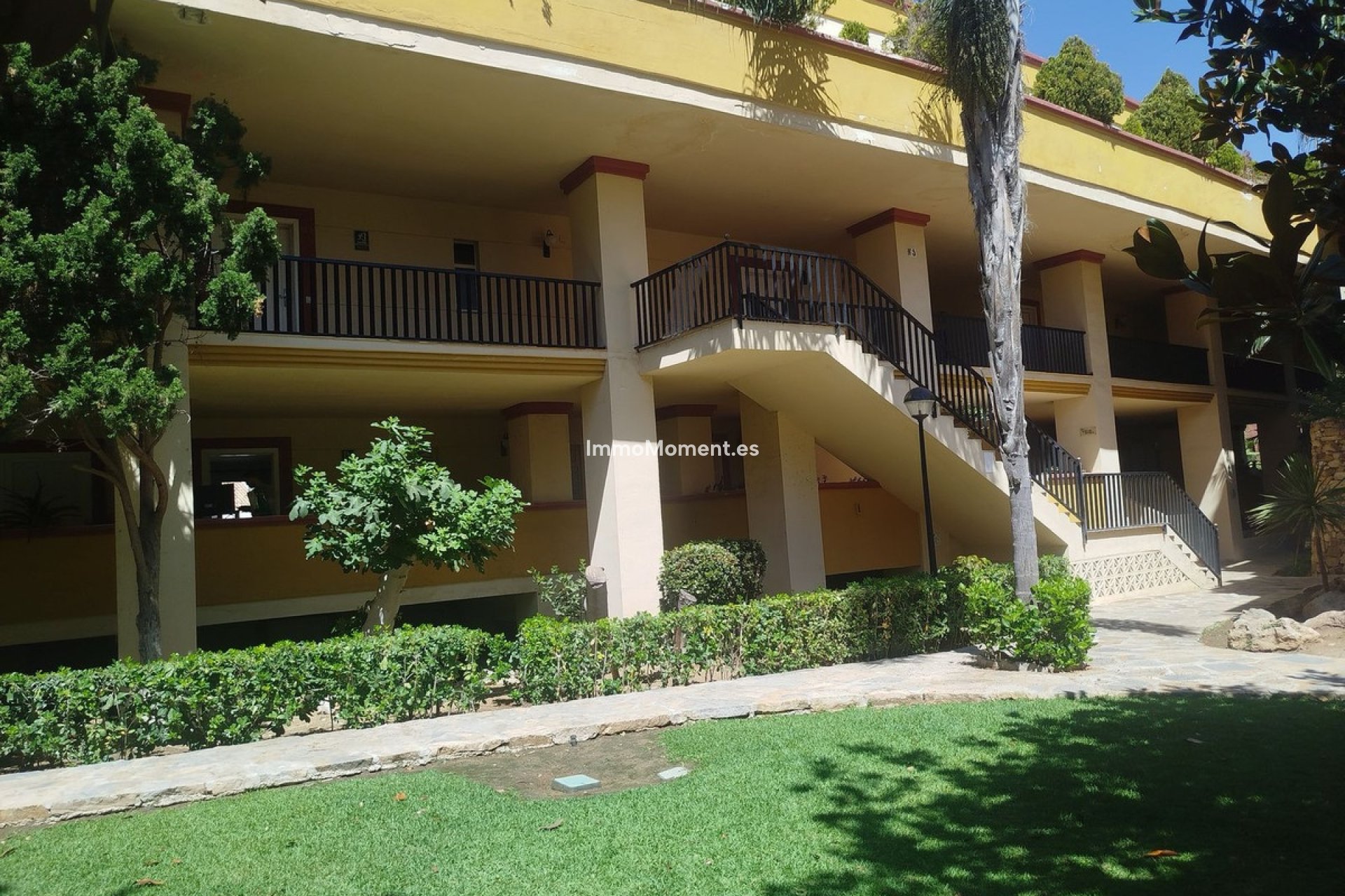 Resale - Apartment - Marbella - Elviria