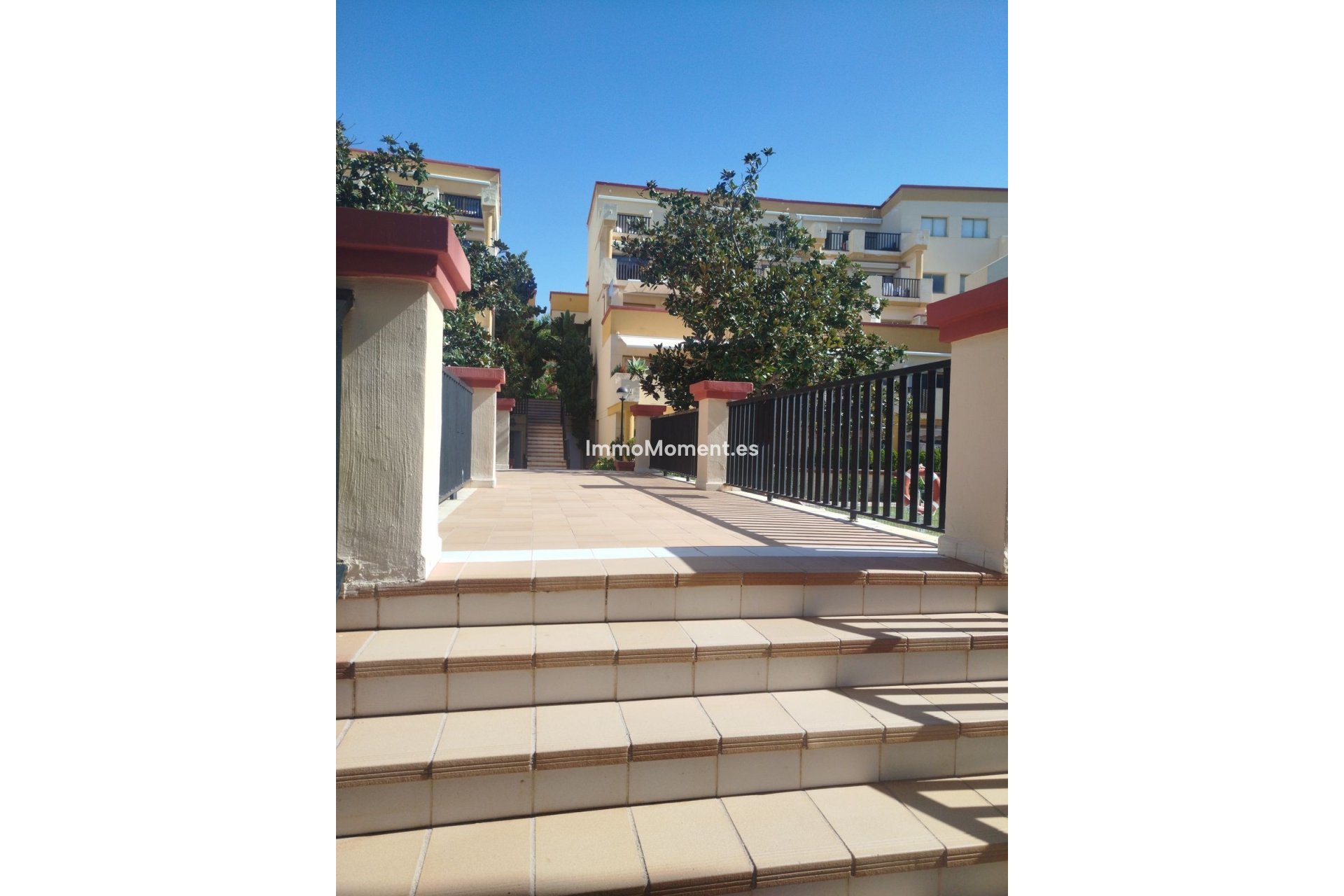 Resale - Apartment - Marbella - Elviria