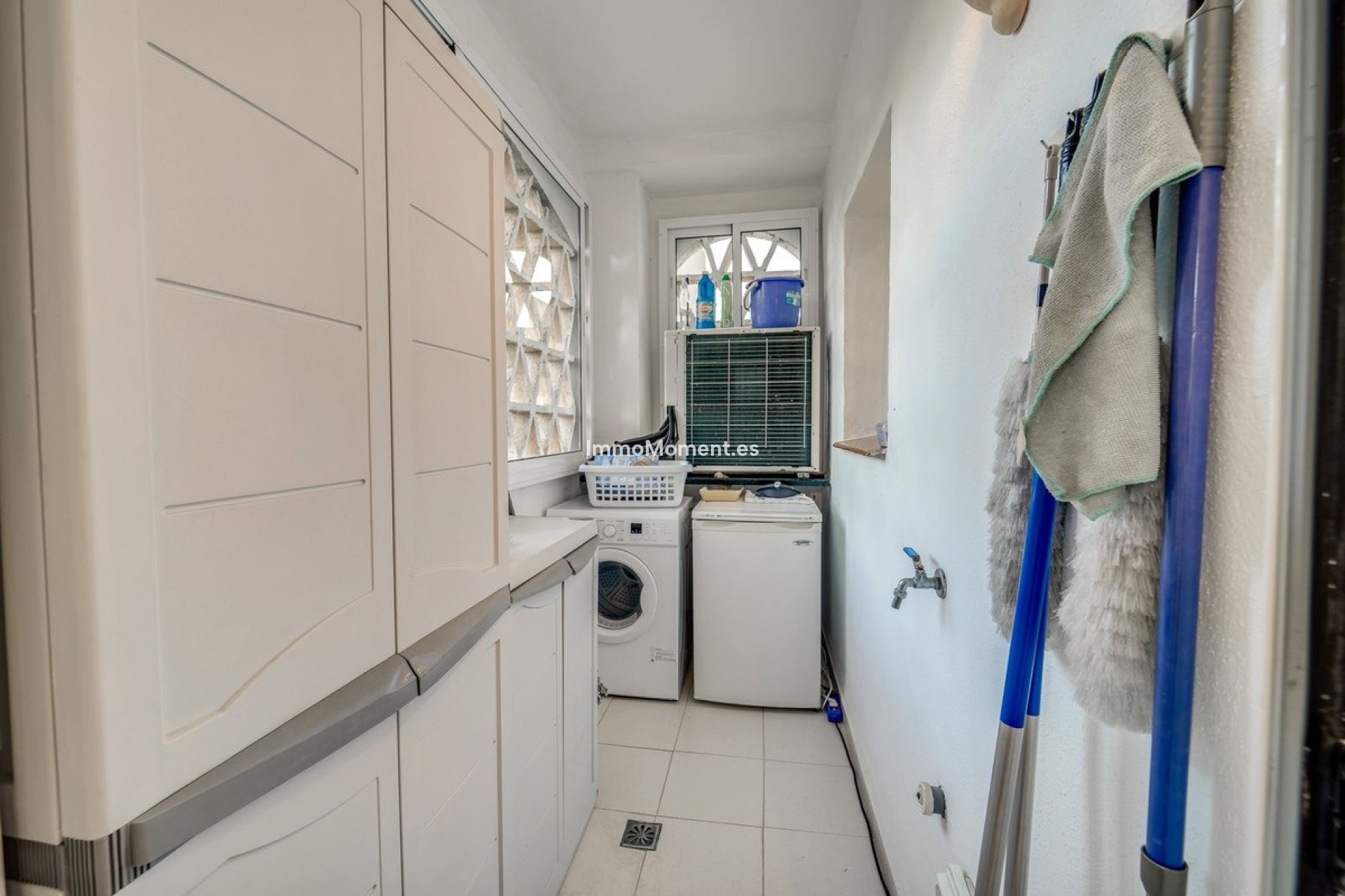 Resale - Apartment - Marbella - Elviria