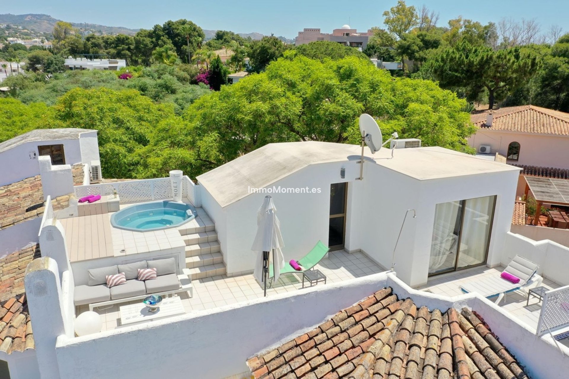 Resale - Apartment - Marbella - Elviria