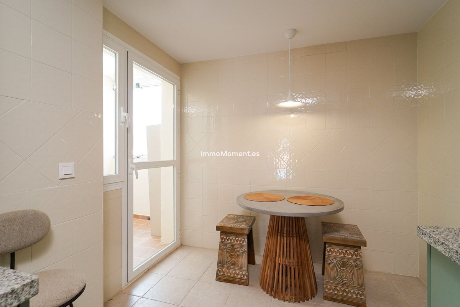 Resale - Apartment - Marbella - Elviria