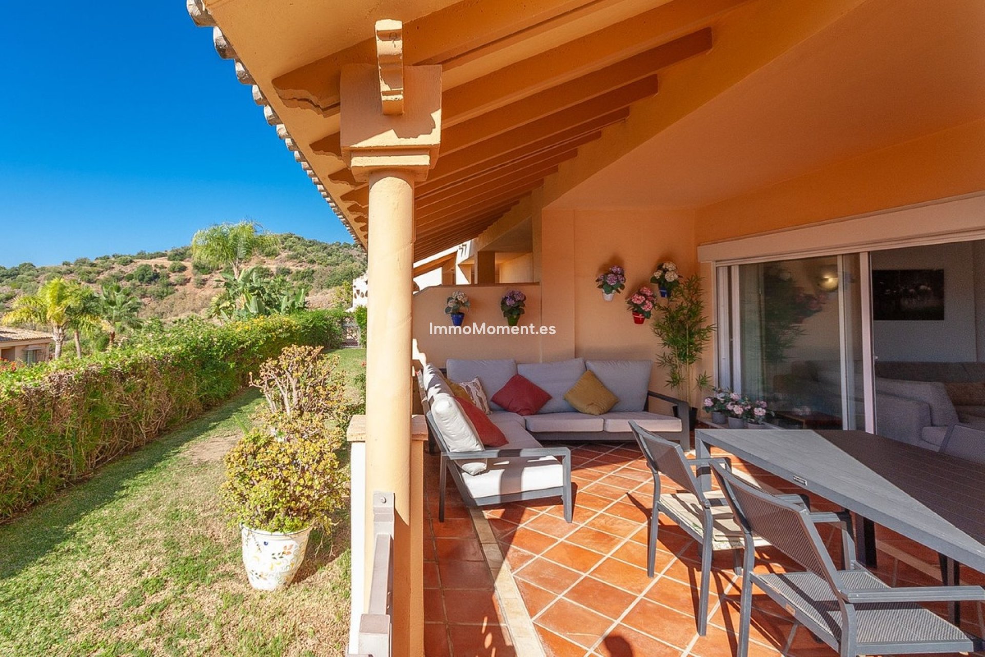 Resale - Apartment - Marbella - Elviria