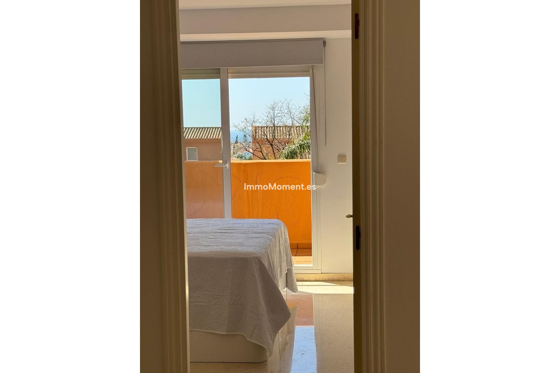 Resale - Apartment - Marbella - Elviria