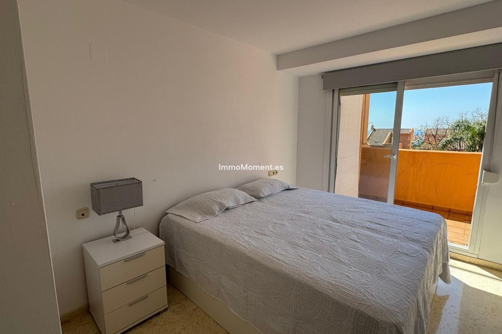 Resale - Apartment - Marbella - Elviria