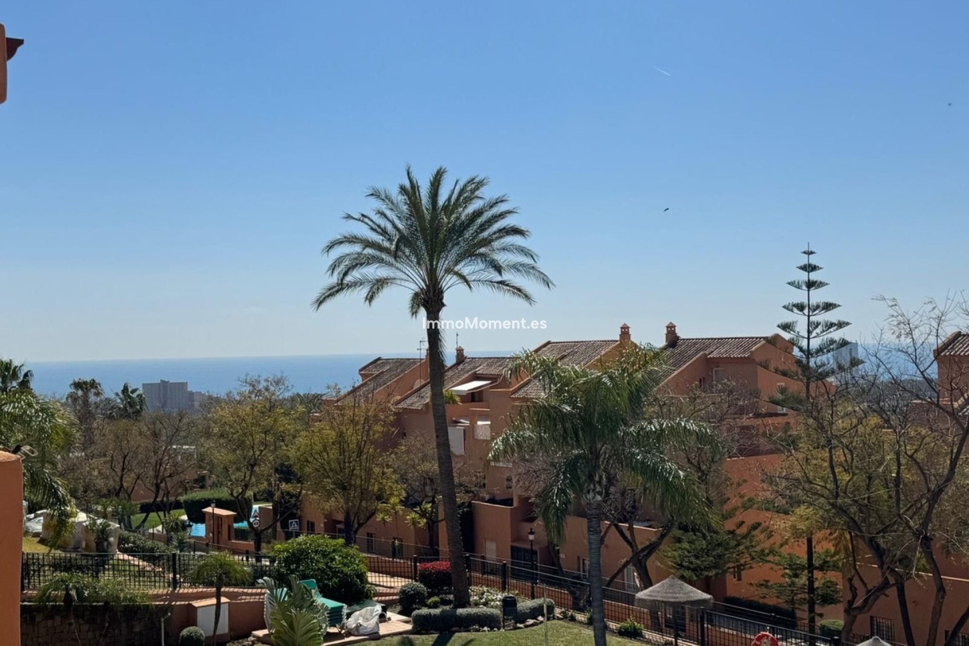 Resale - Apartment - Marbella - Elviria
