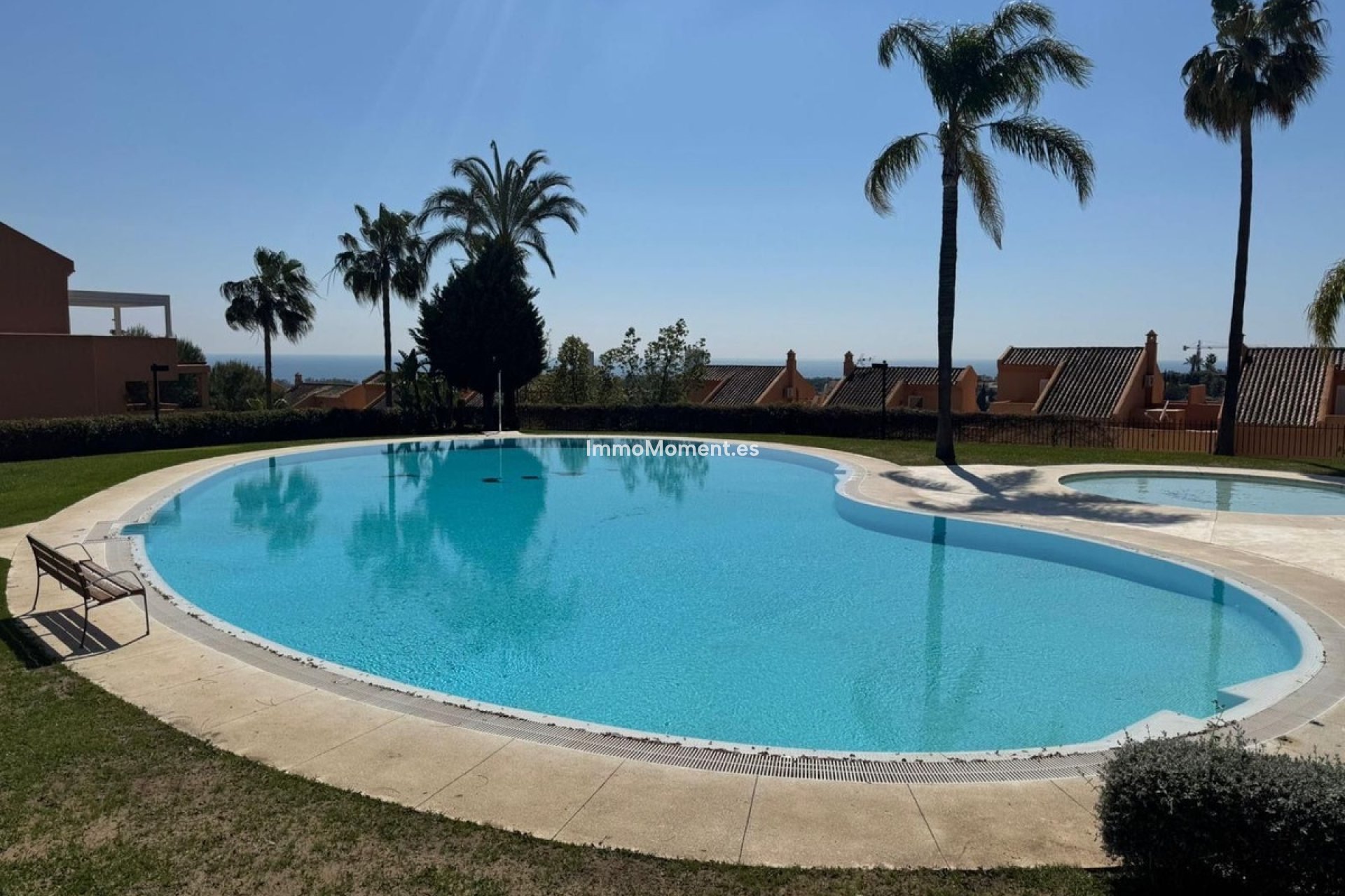 Resale - Apartment - Marbella - Elviria
