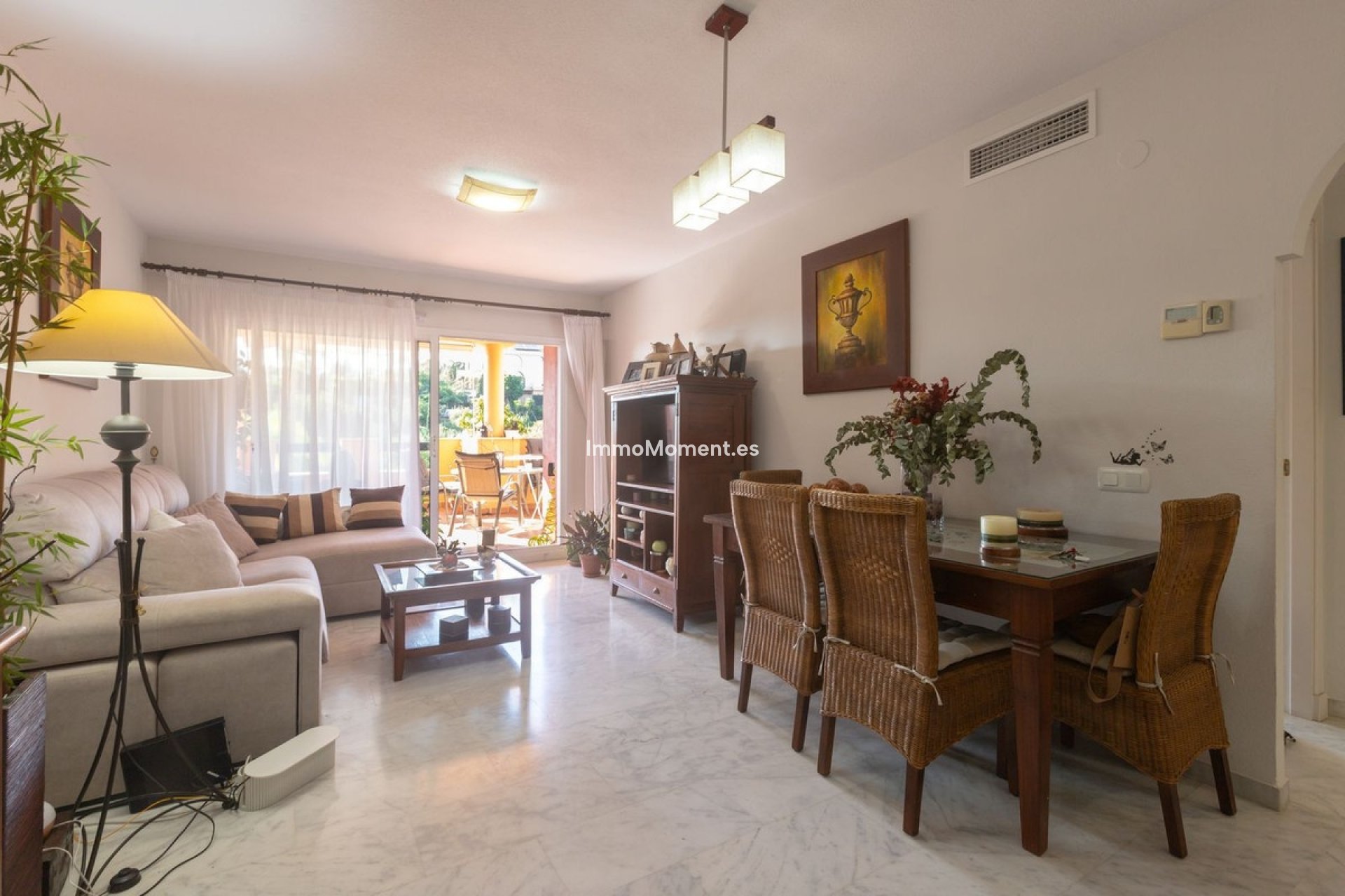 Resale - Apartment - Marbella - Elviria