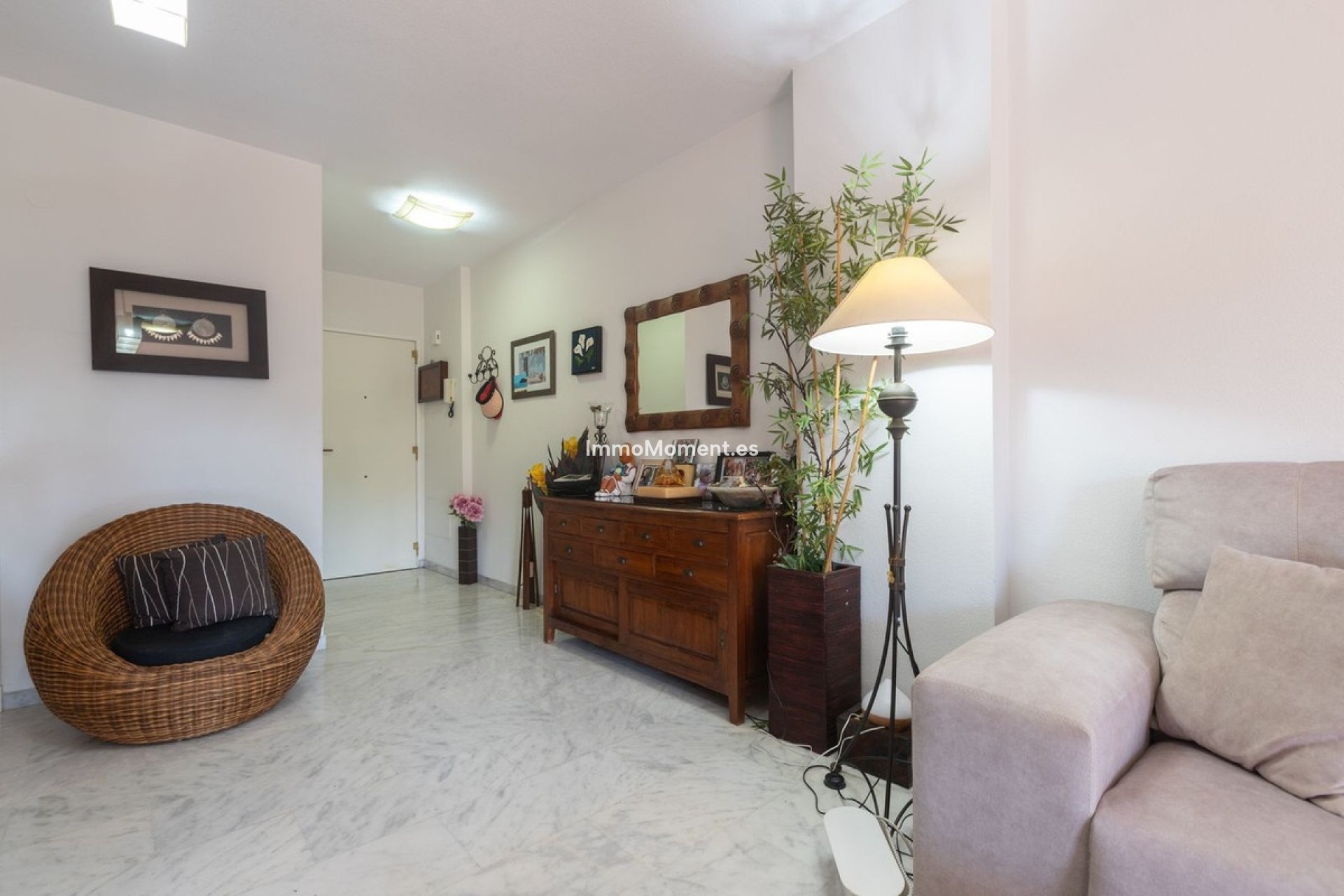 Resale - Apartment - Marbella - Elviria