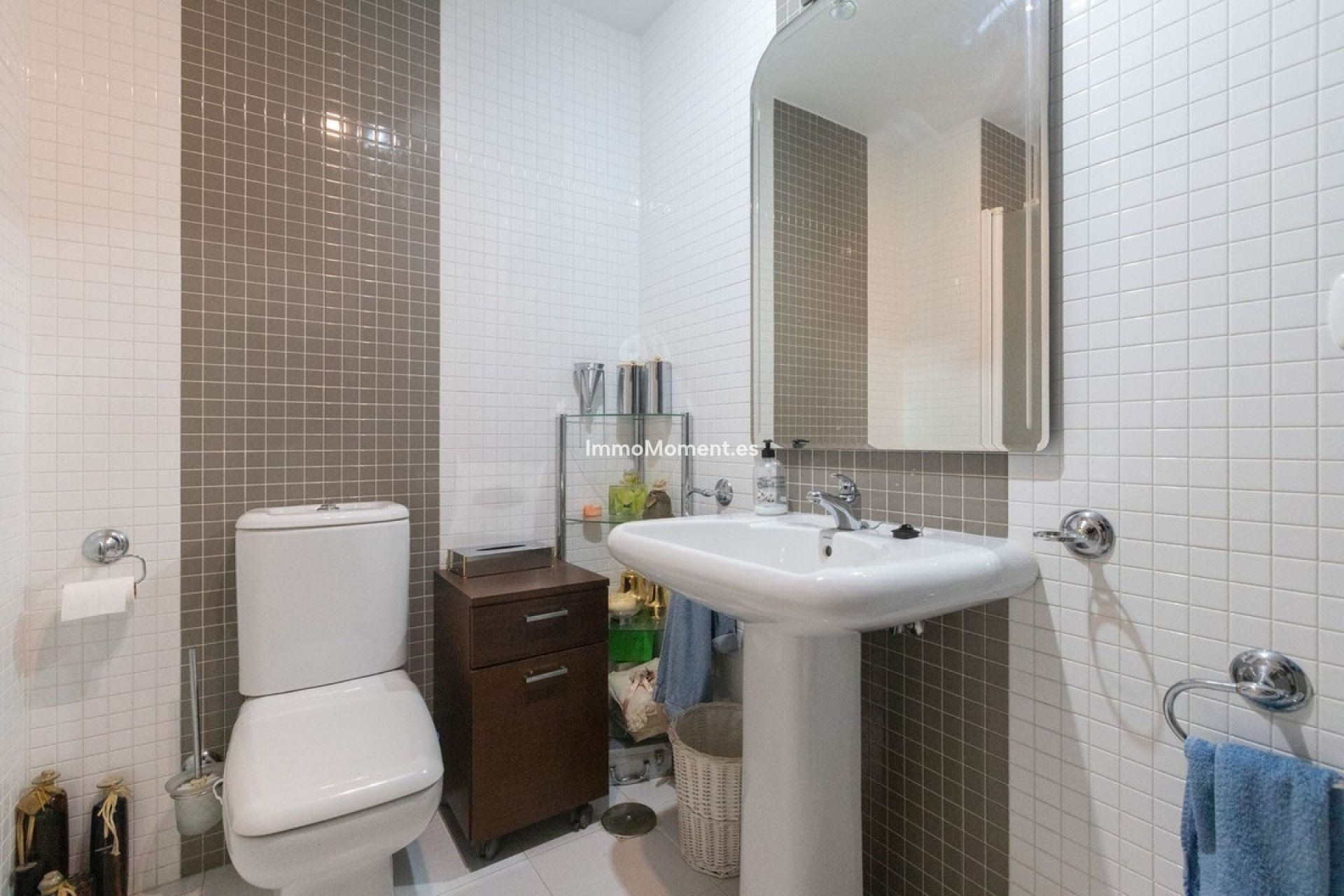 Resale - Apartment - Marbella - Elviria