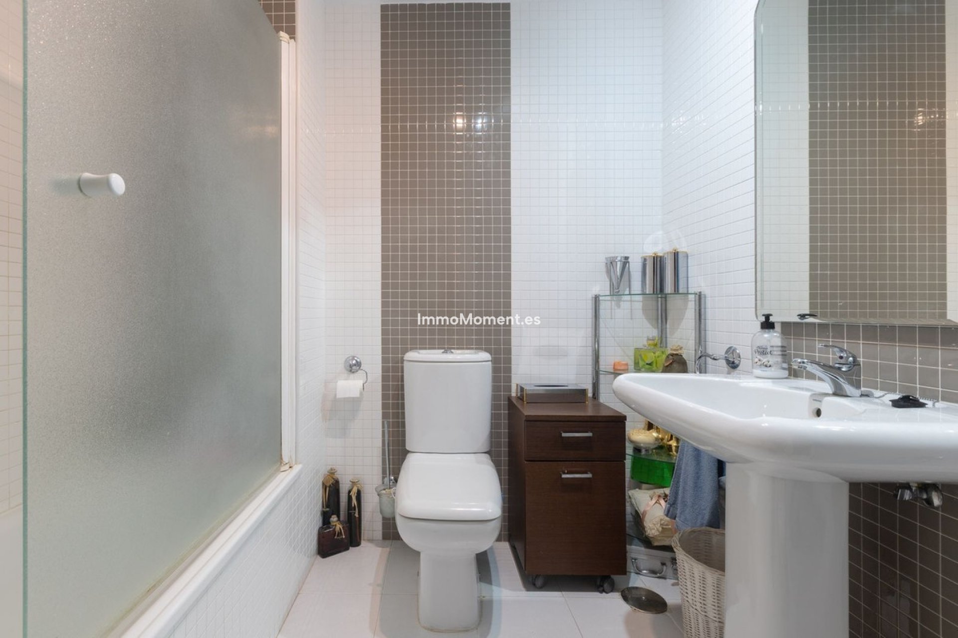 Resale - Apartment - Marbella - Elviria