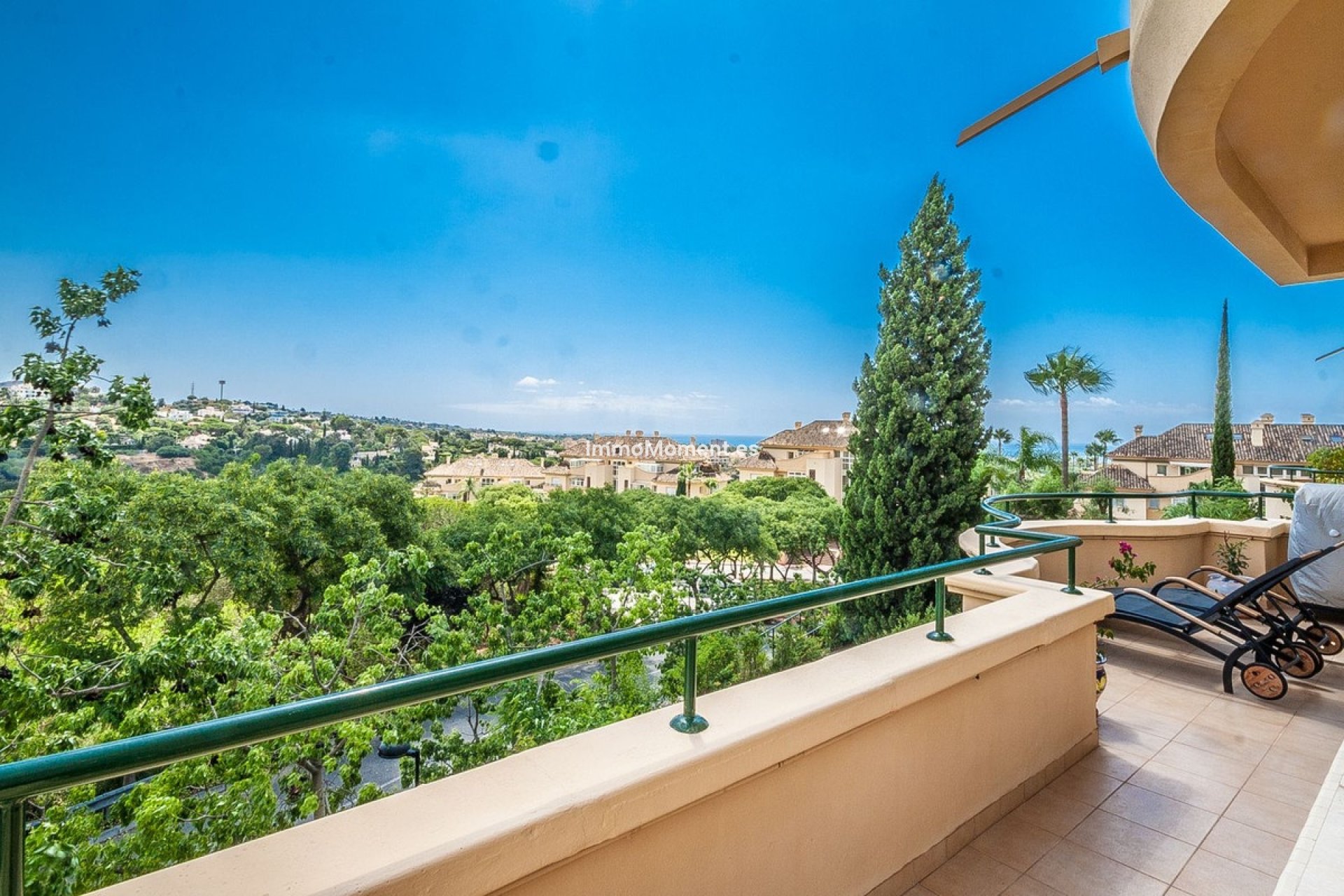 Resale - Apartment - Marbella - Elviria